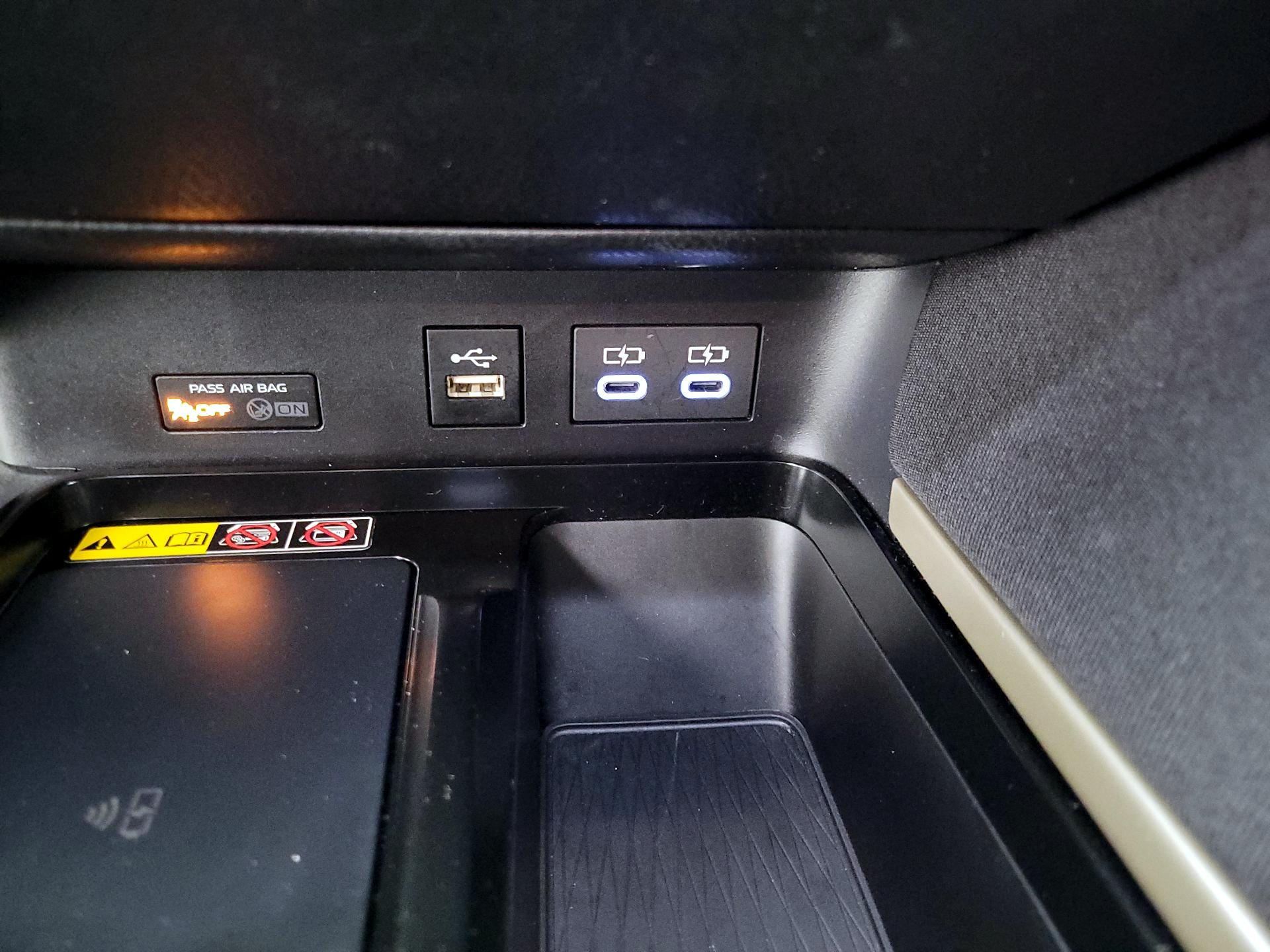 Thumbnail: 2025 Toyota Camry - 18