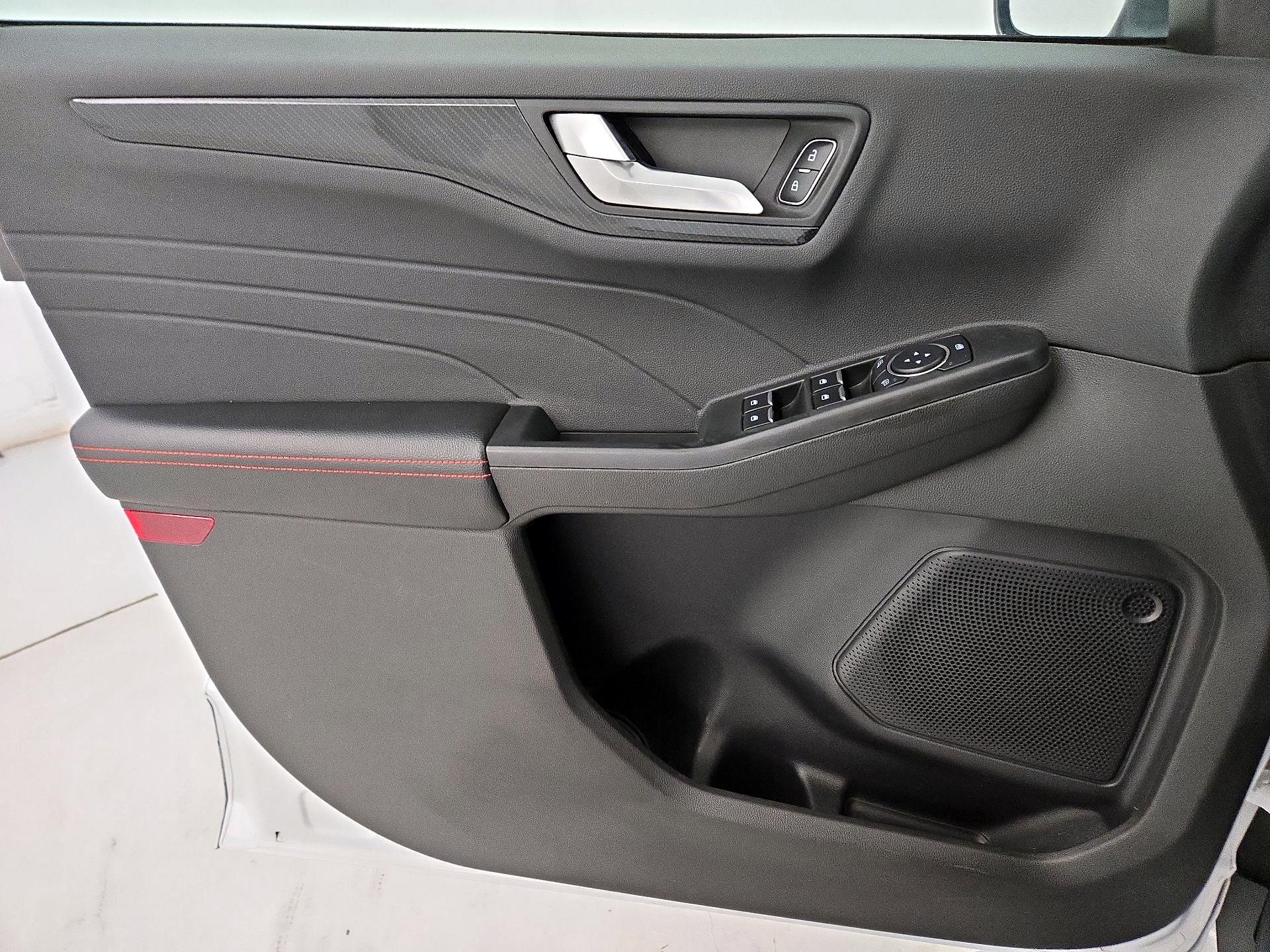 Thumbnail: 2023 Ford Escape - 12