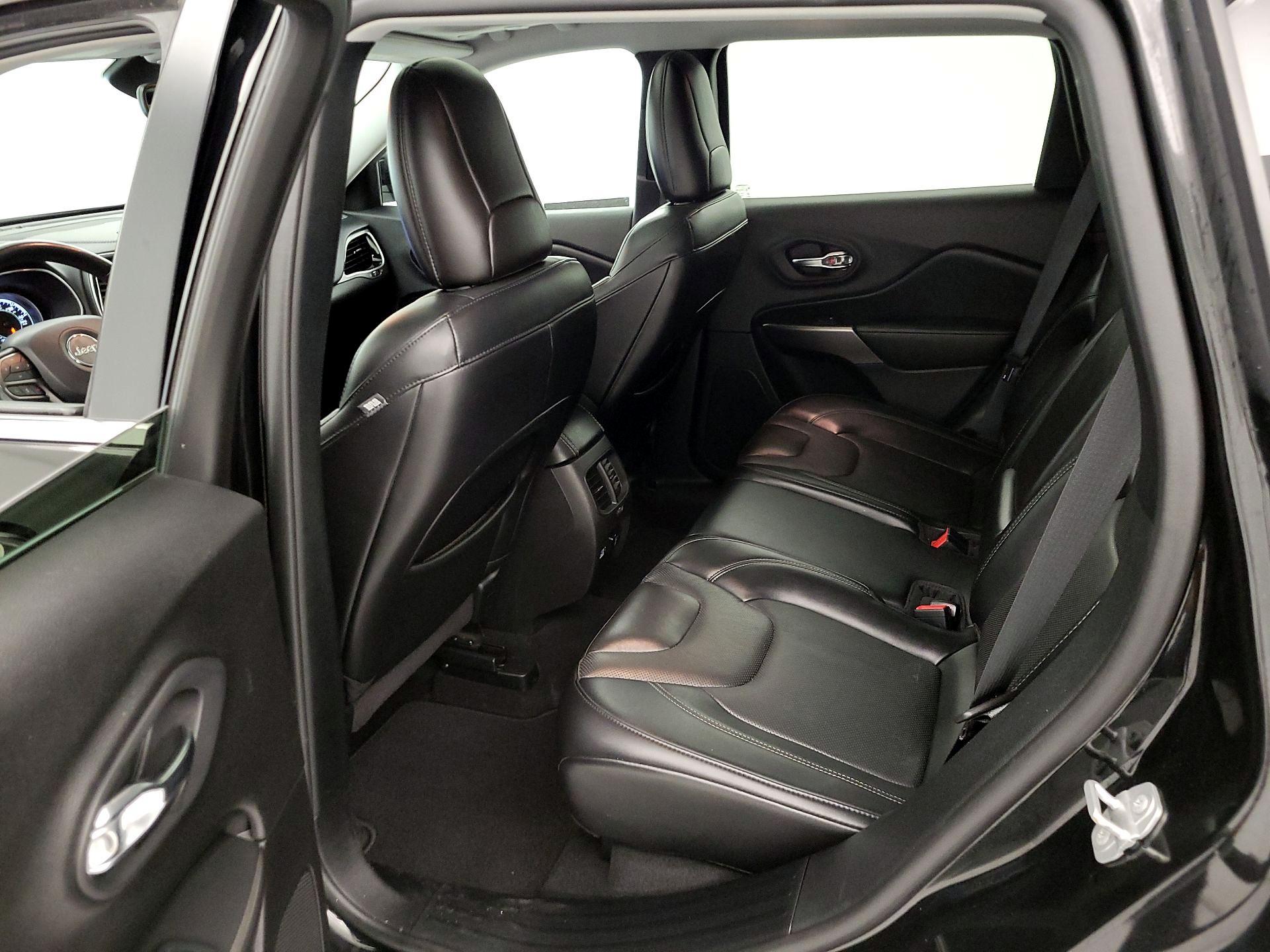 Thumbnail: 2021 Jeep Cherokee - 20