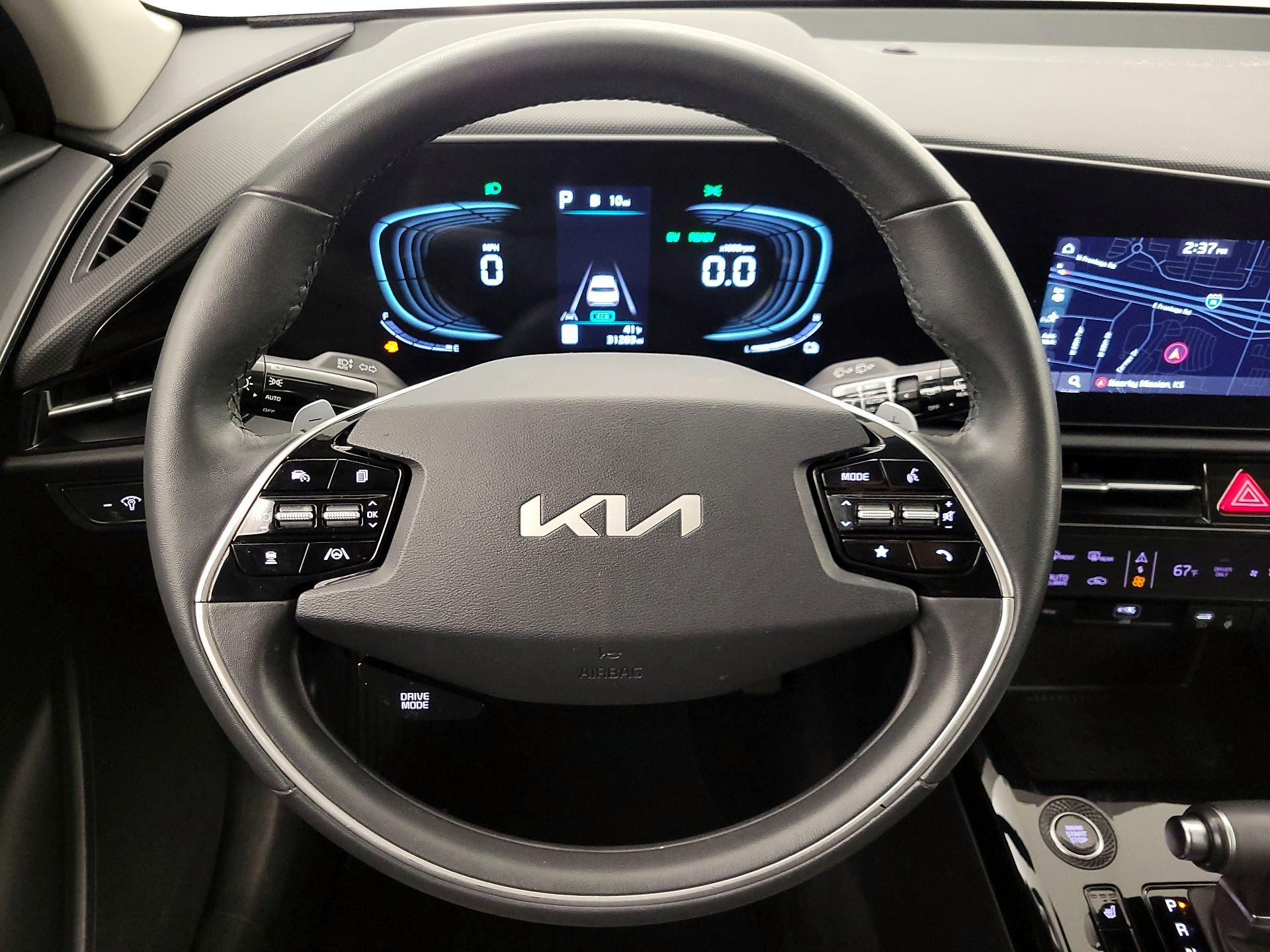 Thumbnail: 2023 Kia Niro - 10
