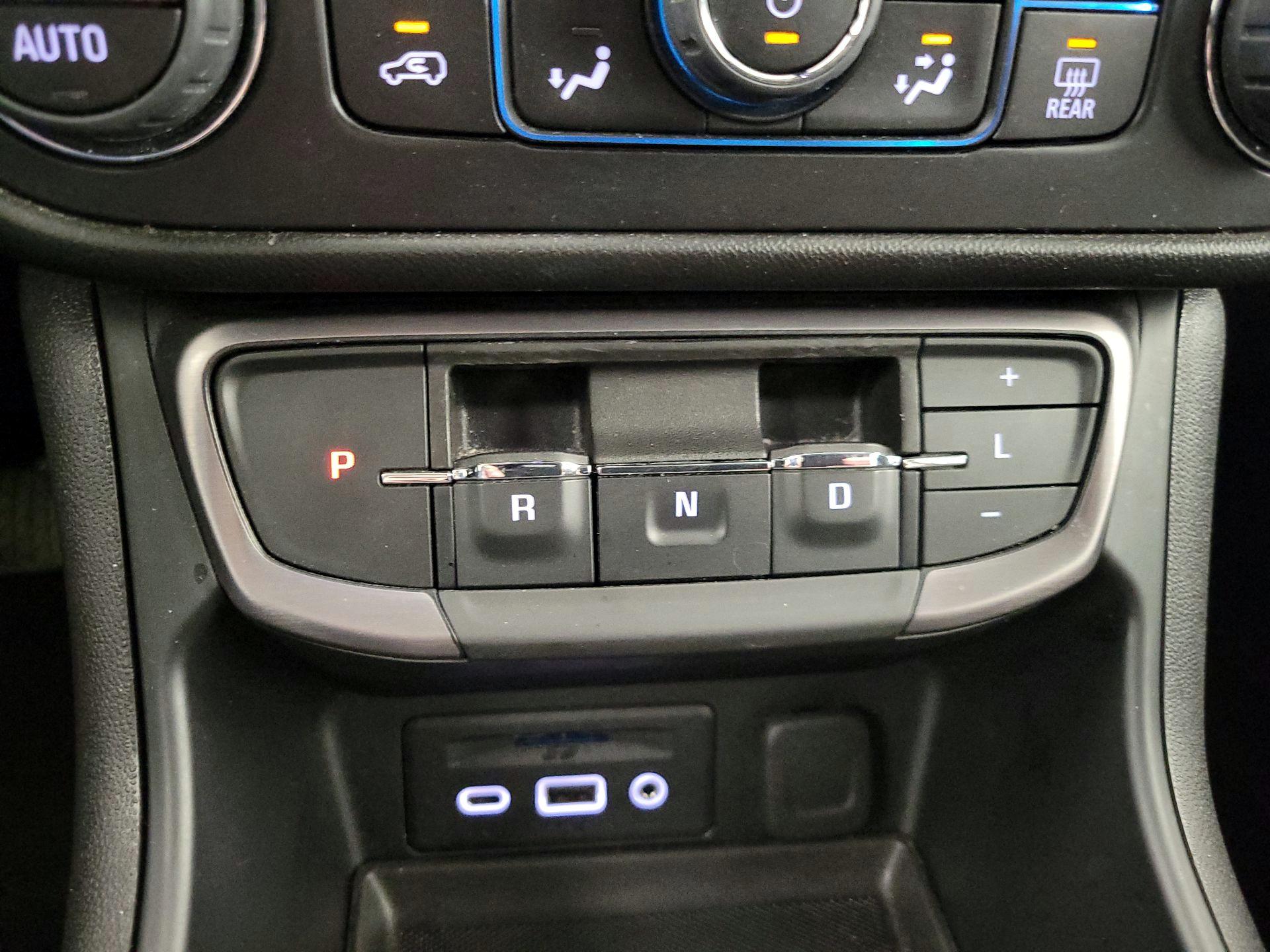 Thumbnail: 2023 GMC Terrain - 17