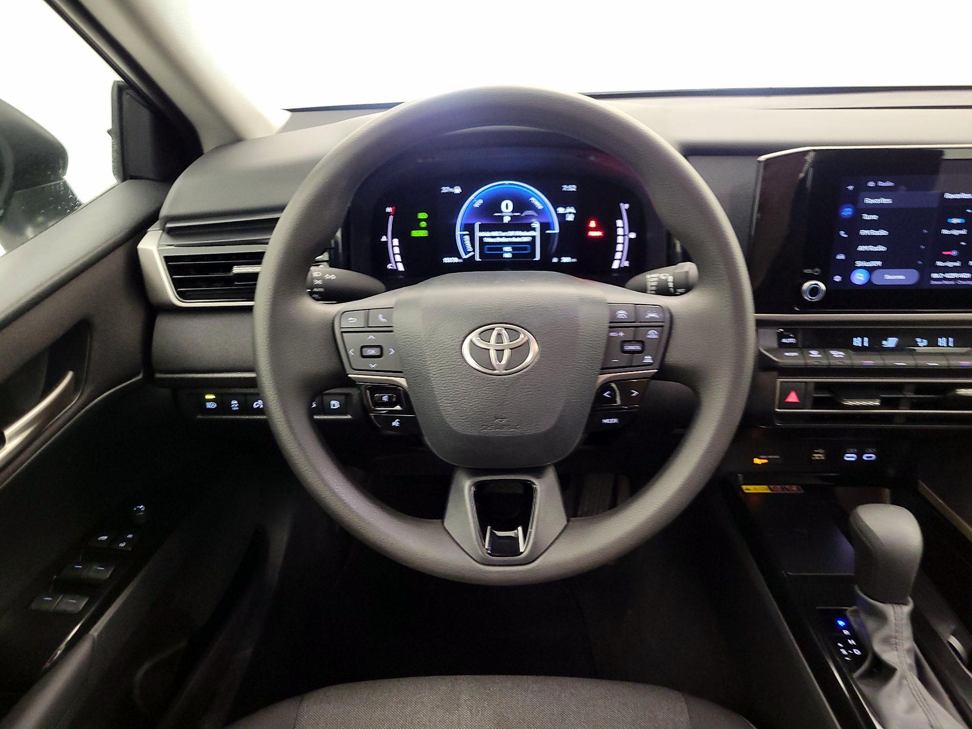 Thumbnail: 2025 Toyota Camry - 10