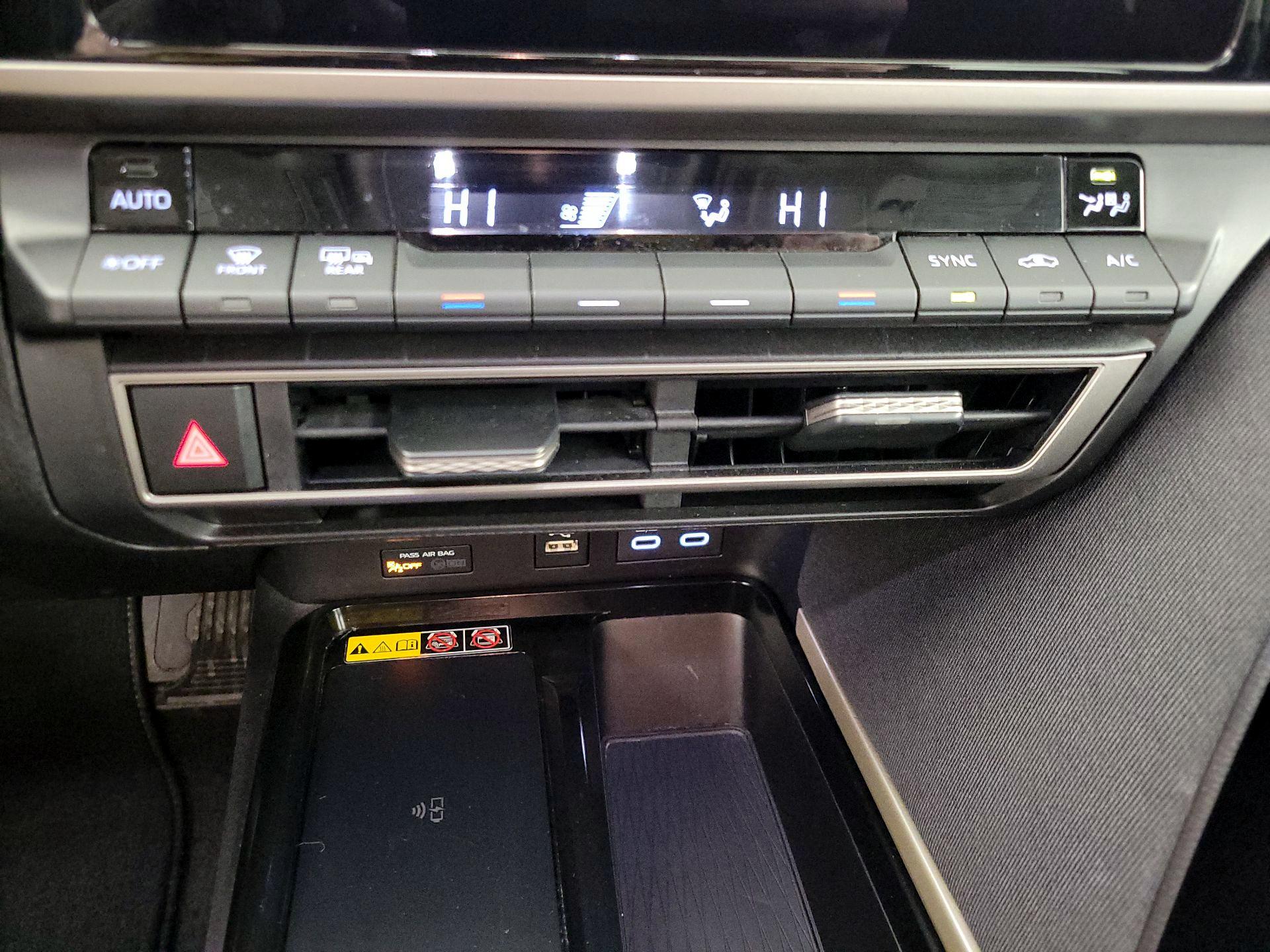 Thumbnail: 2025 Toyota Camry - 16