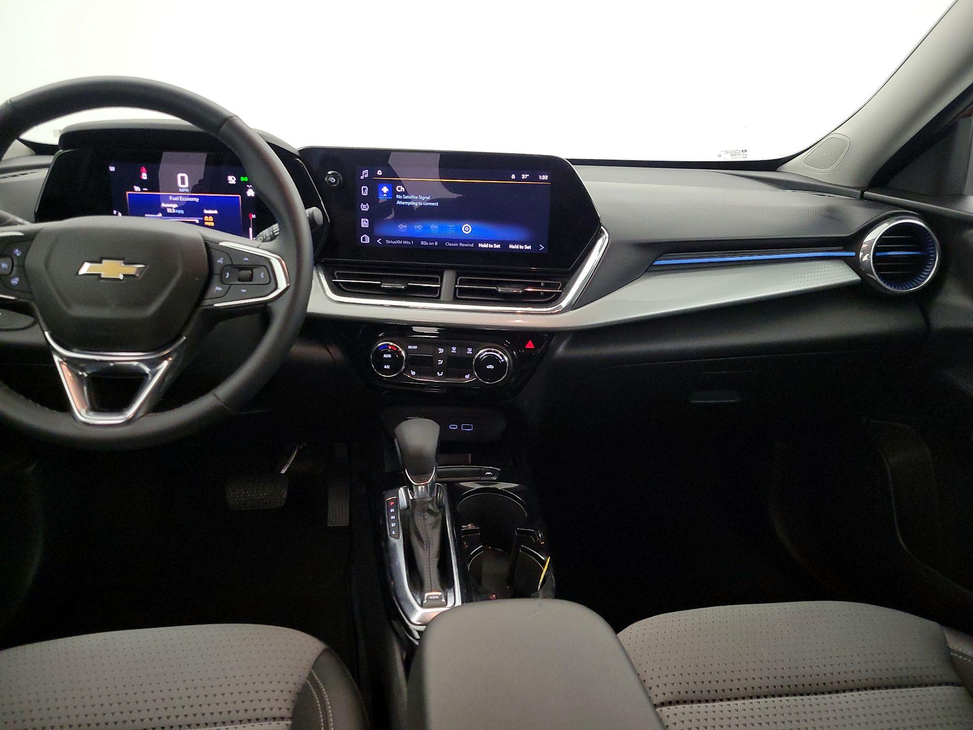 Thumbnail: 2025 Chevrolet Trax - 9