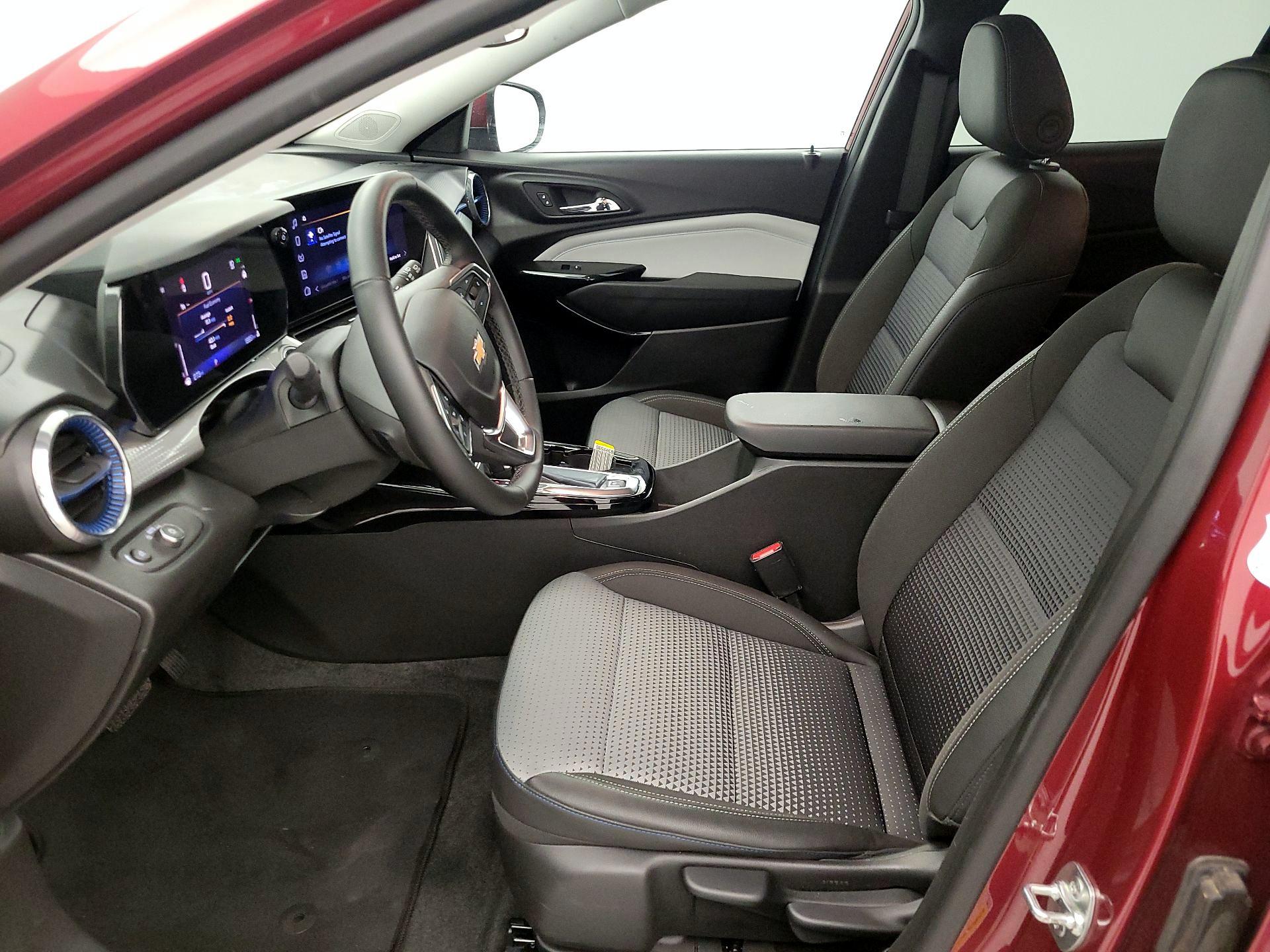 Thumbnail: 2025 Chevrolet Trax - 11