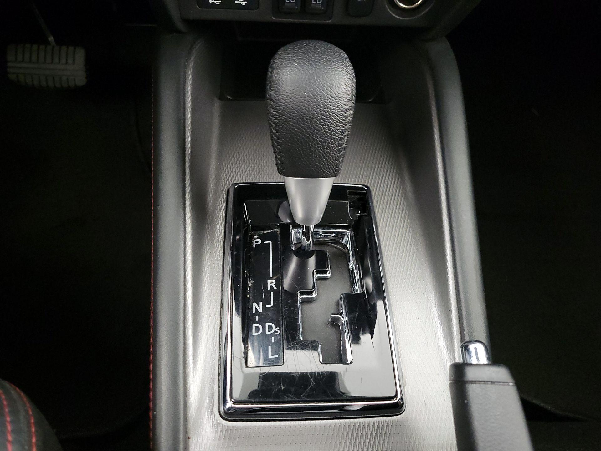 Thumbnail: 2024 Mitsubishi Outlander Sport - 17