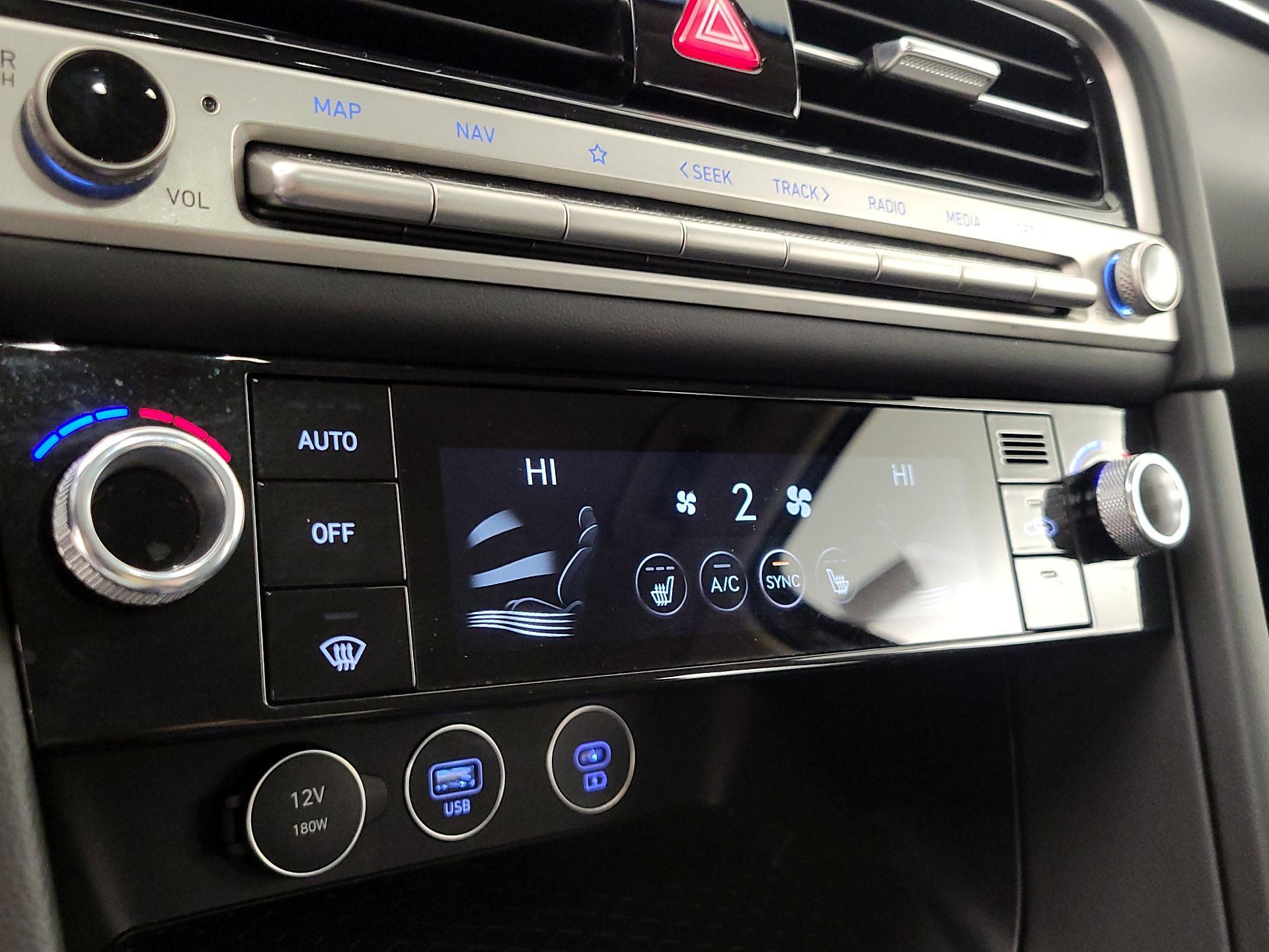 Thumbnail: 2025 Genesis G70 - 17