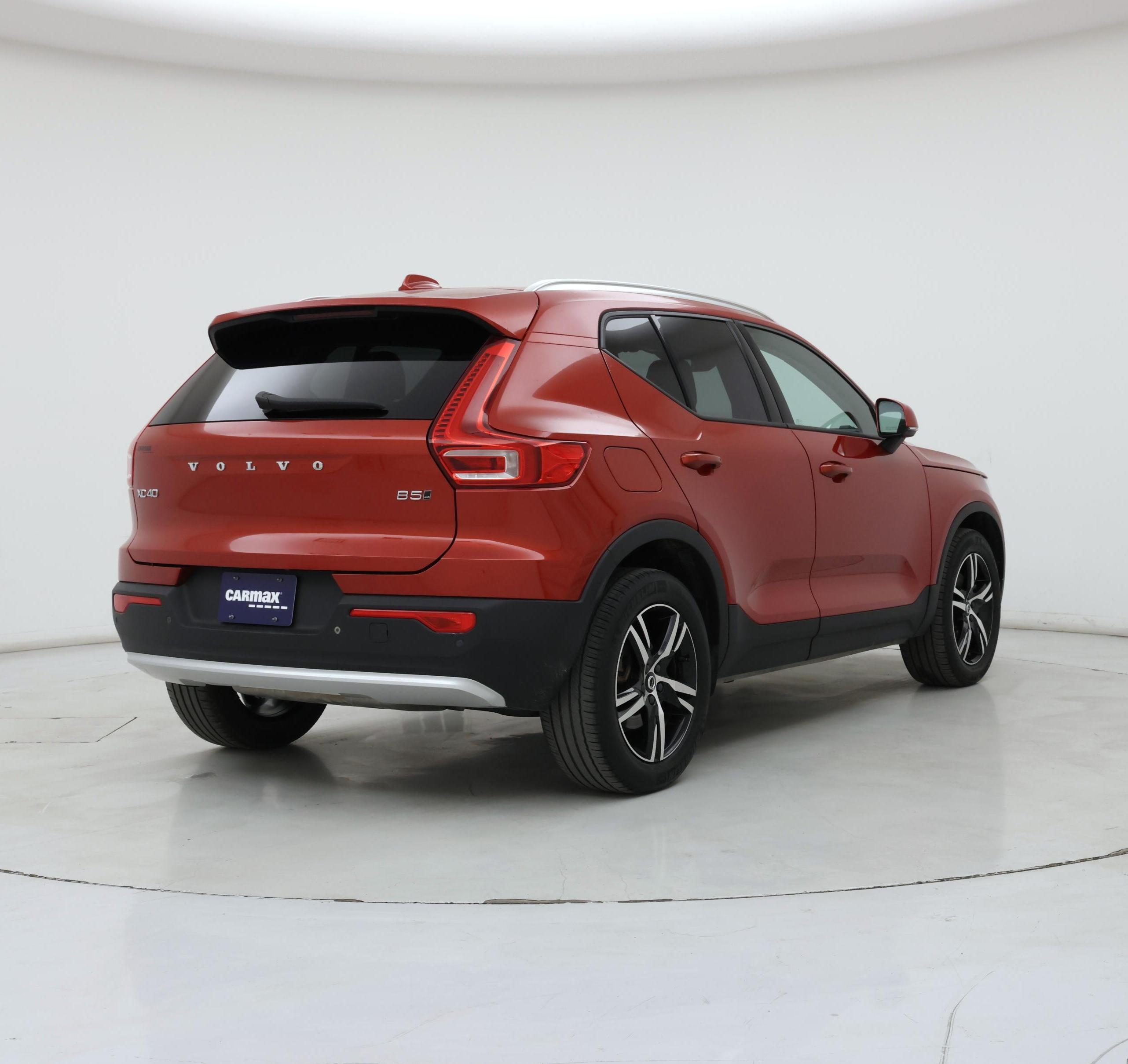 Thumbnail: 2023 Volvo XC40 - 8
