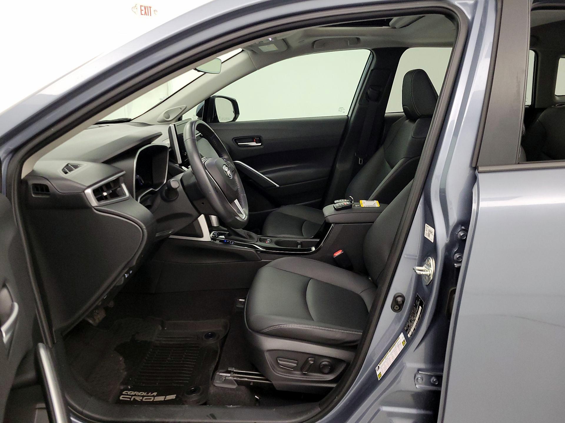 Thumbnail: 2023 Toyota Corolla Cross - 11