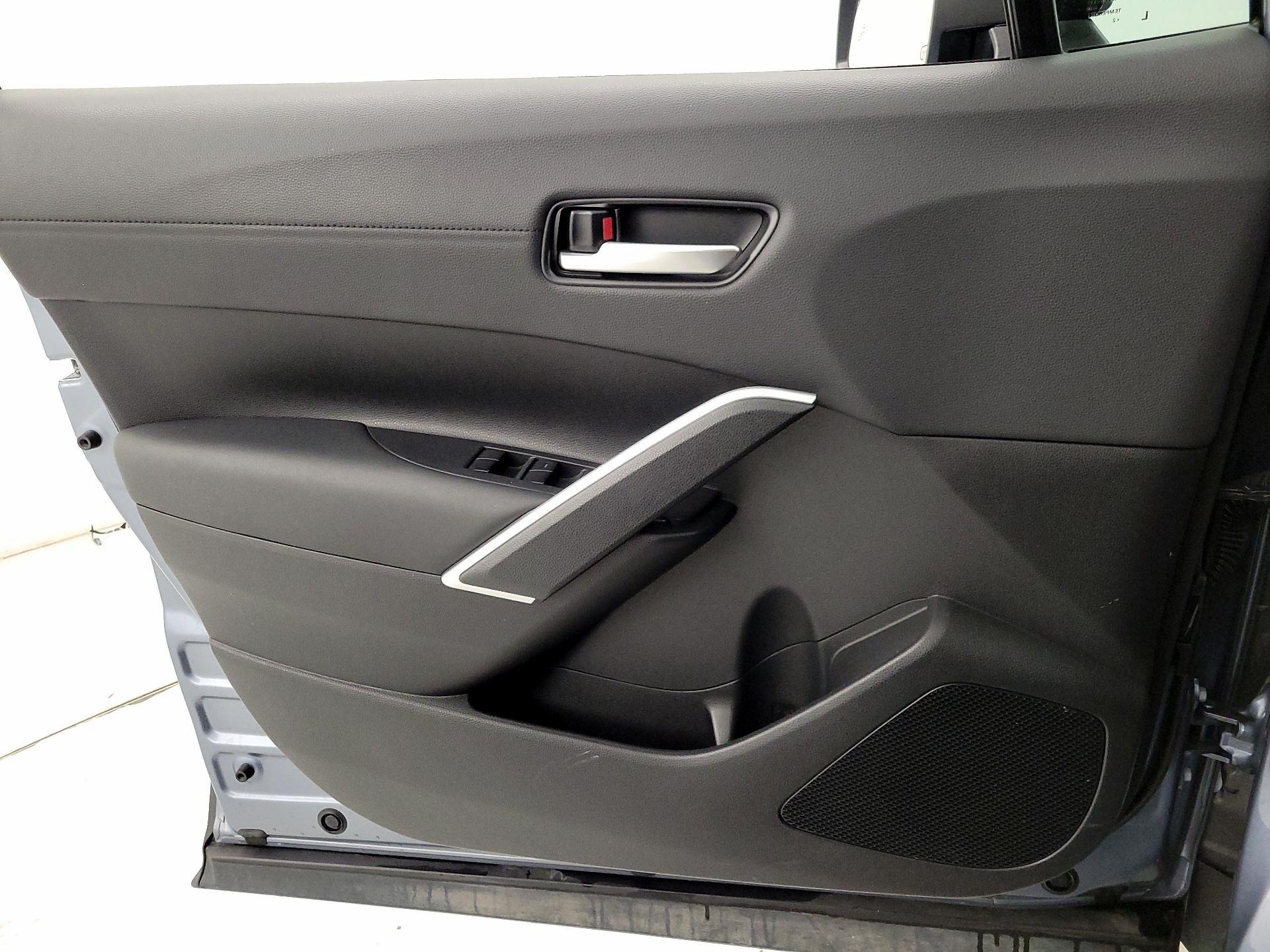 Thumbnail: 2023 Toyota Corolla Cross - 12