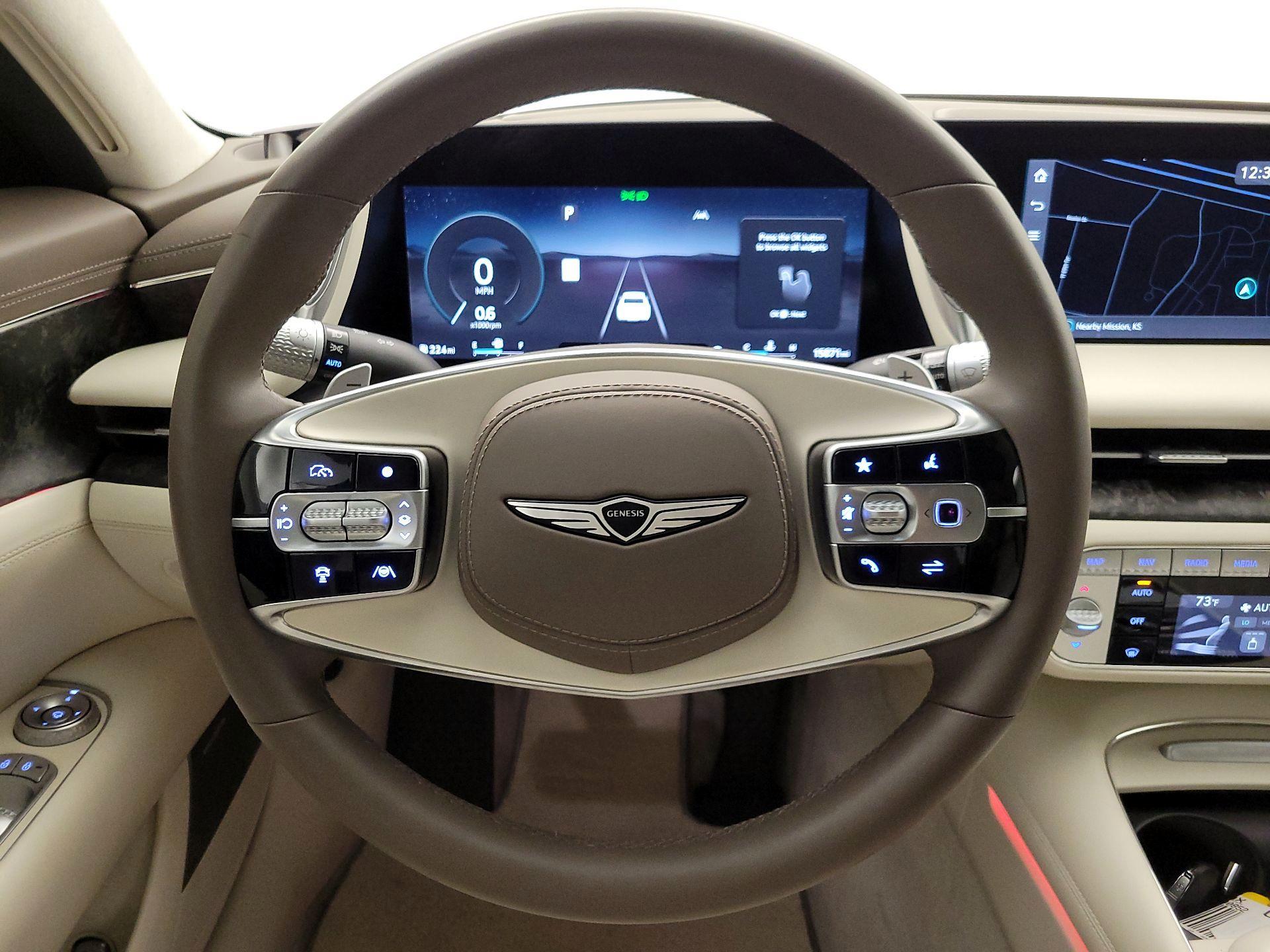 Thumbnail: 2023 Genesis G90 - 10