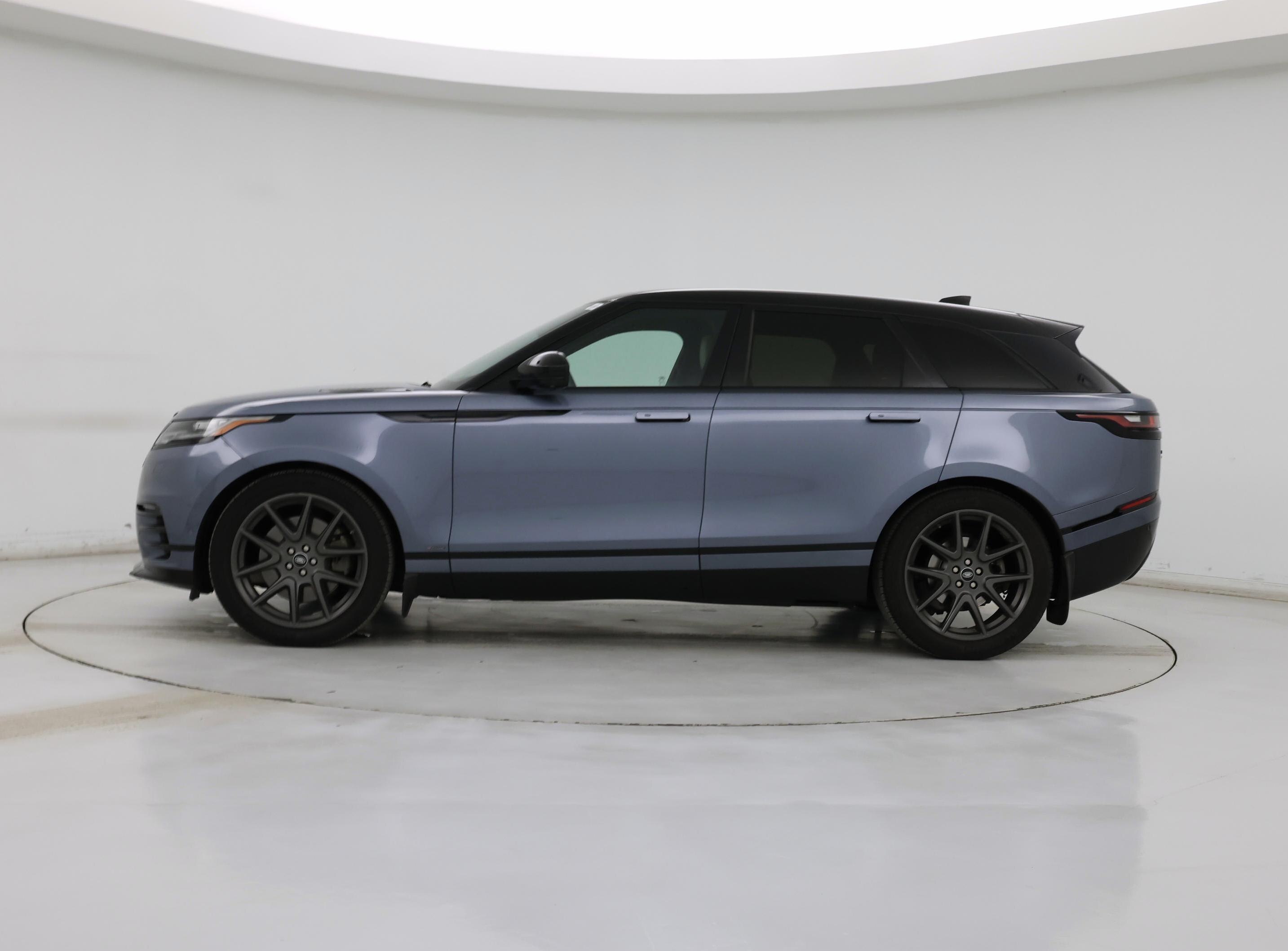 Thumbnail: 2021 Land Rover Range Rover Velar - 3