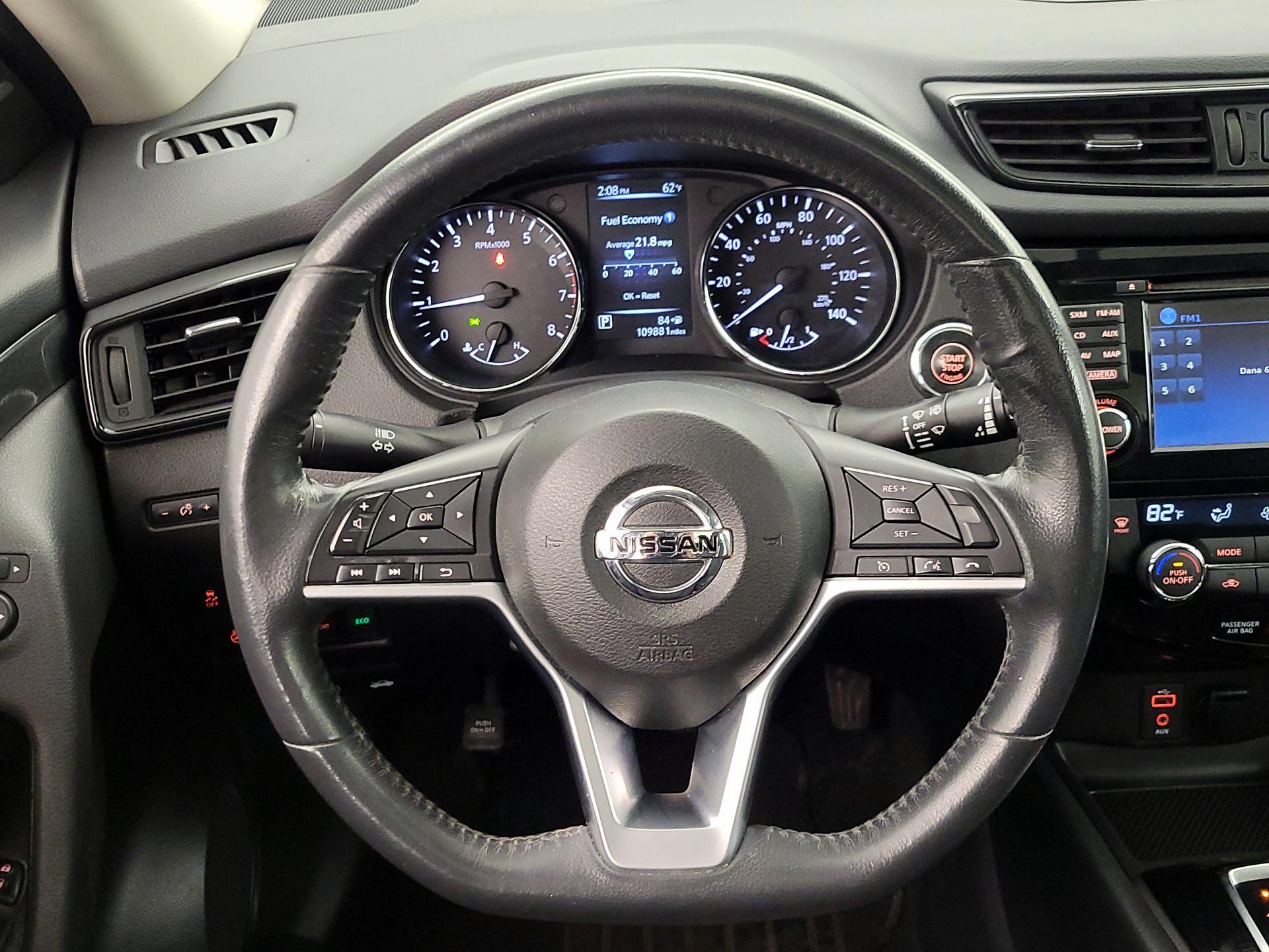 Thumbnail: 2017 Nissan Rogue - 10