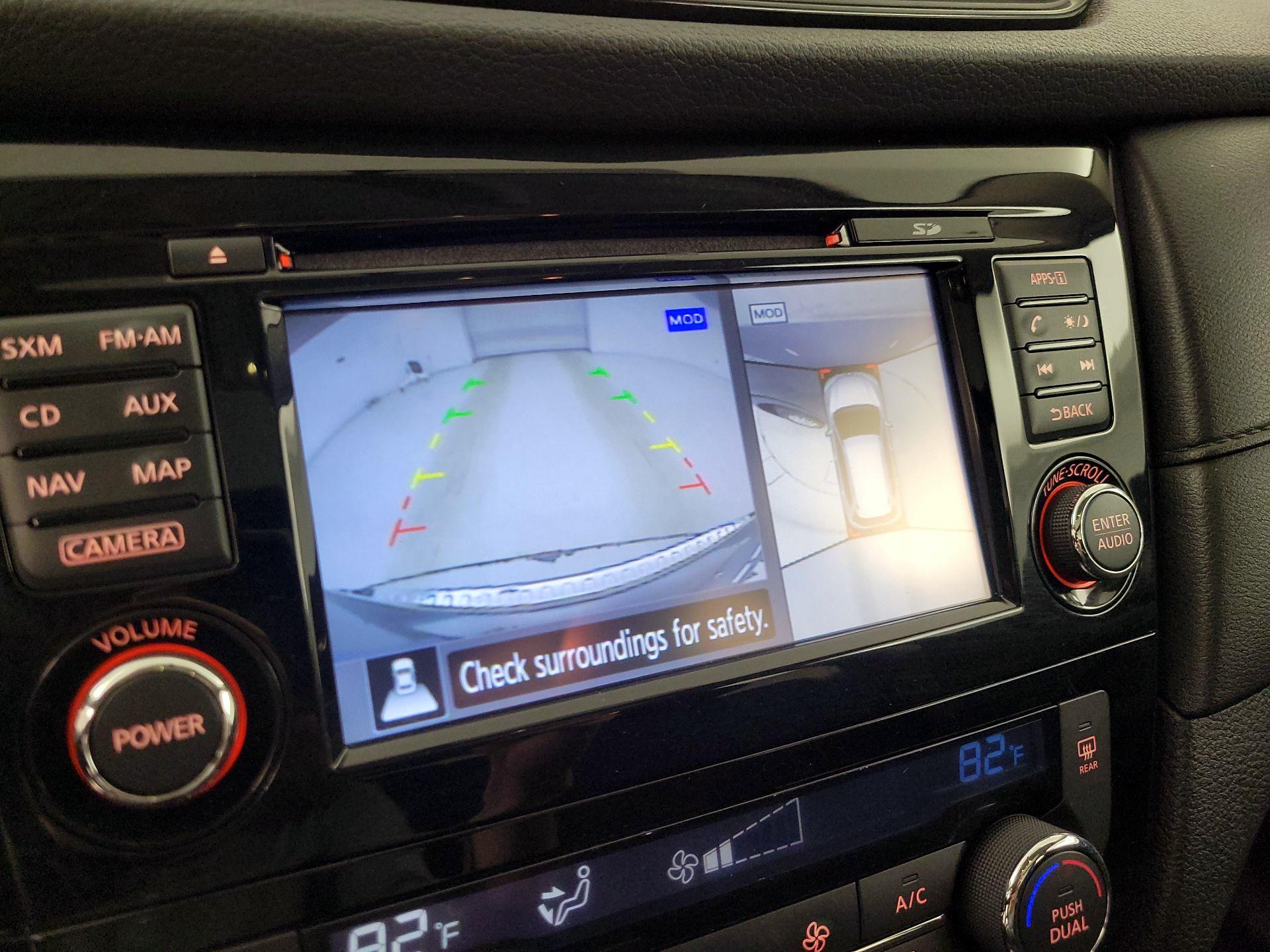 Thumbnail: 2017 Nissan Rogue - 15