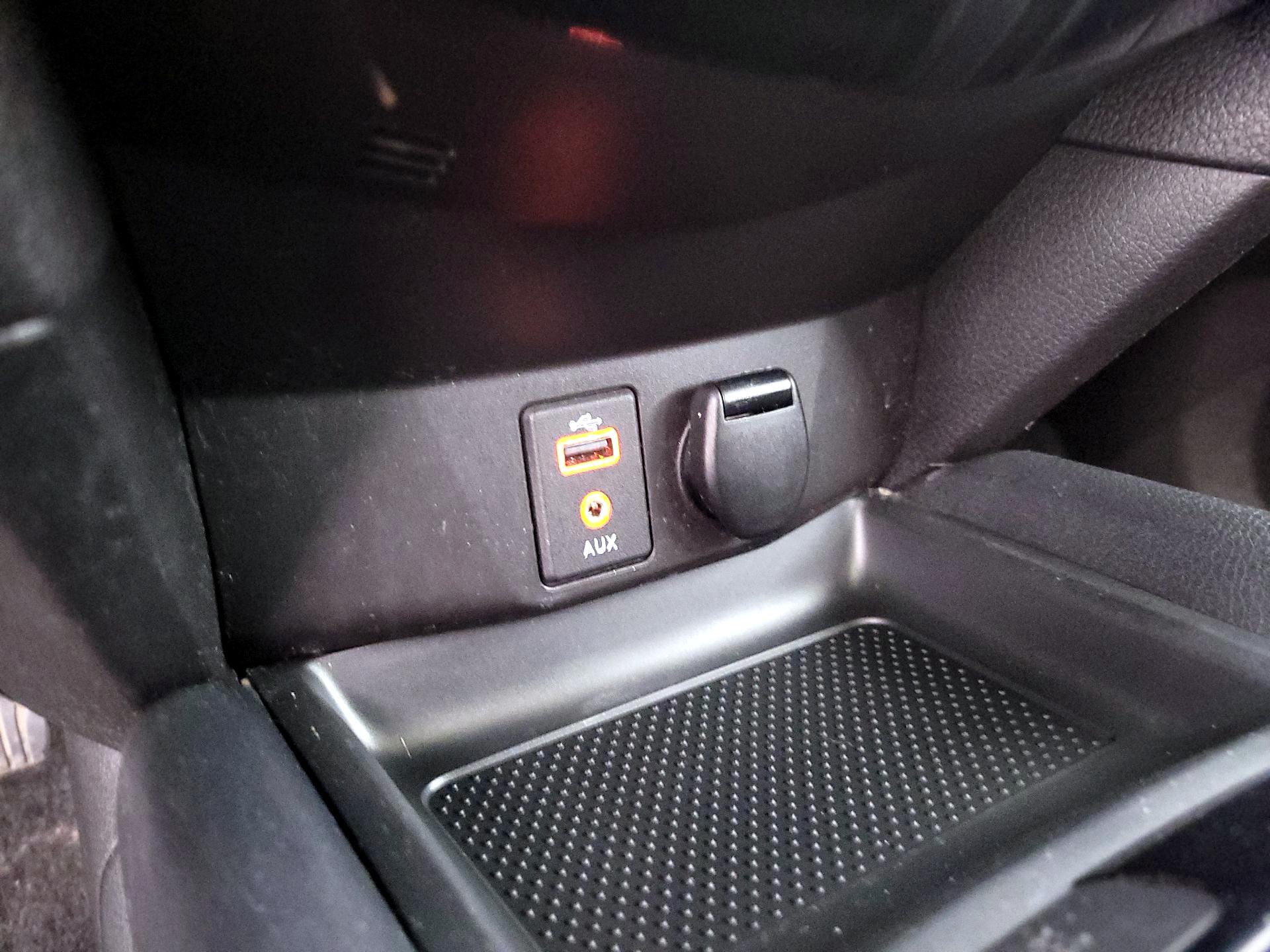 Thumbnail: 2017 Nissan Rogue - 19