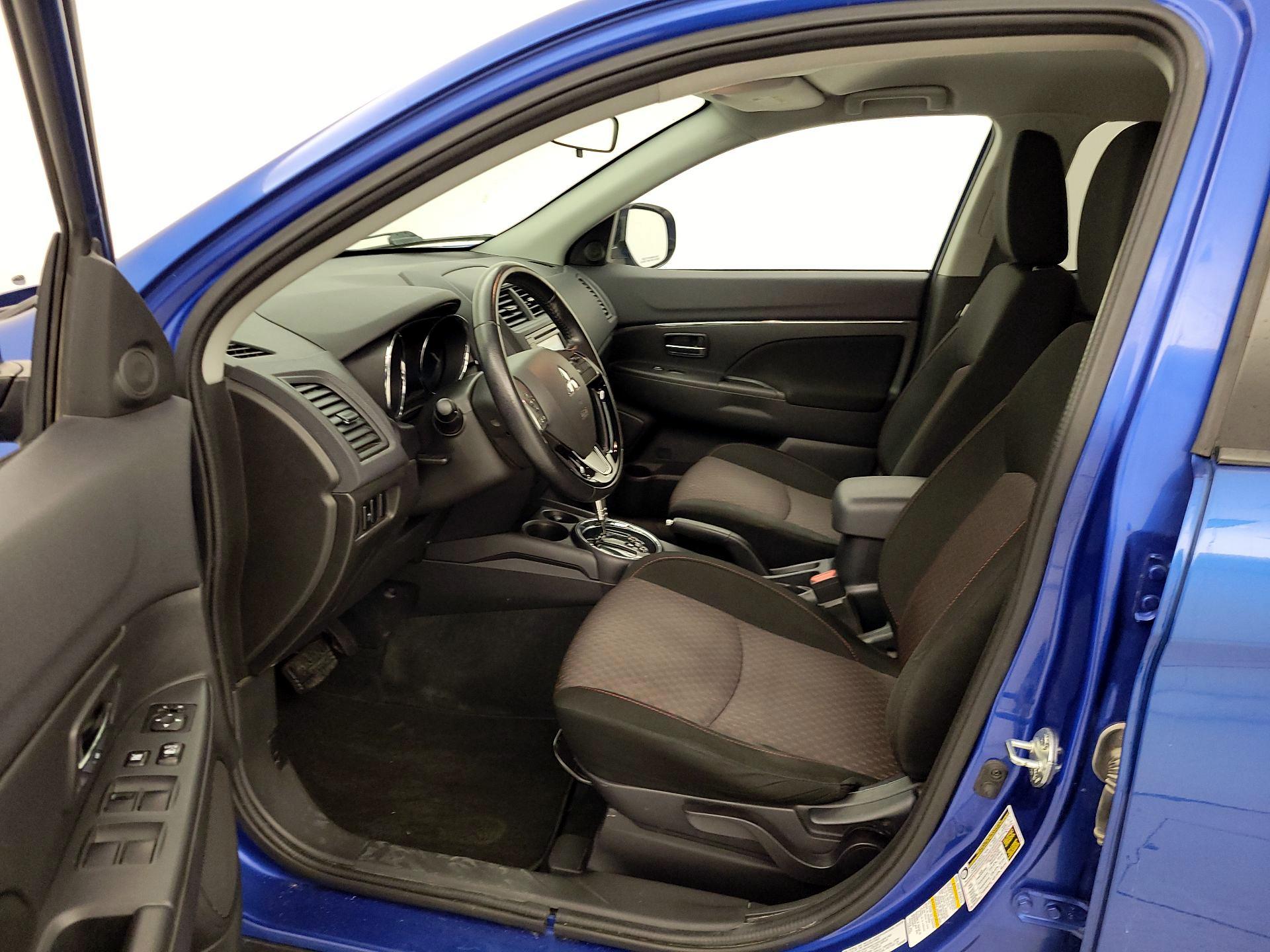 Thumbnail: 2017 Mitsubishi Outlander Sport - 11