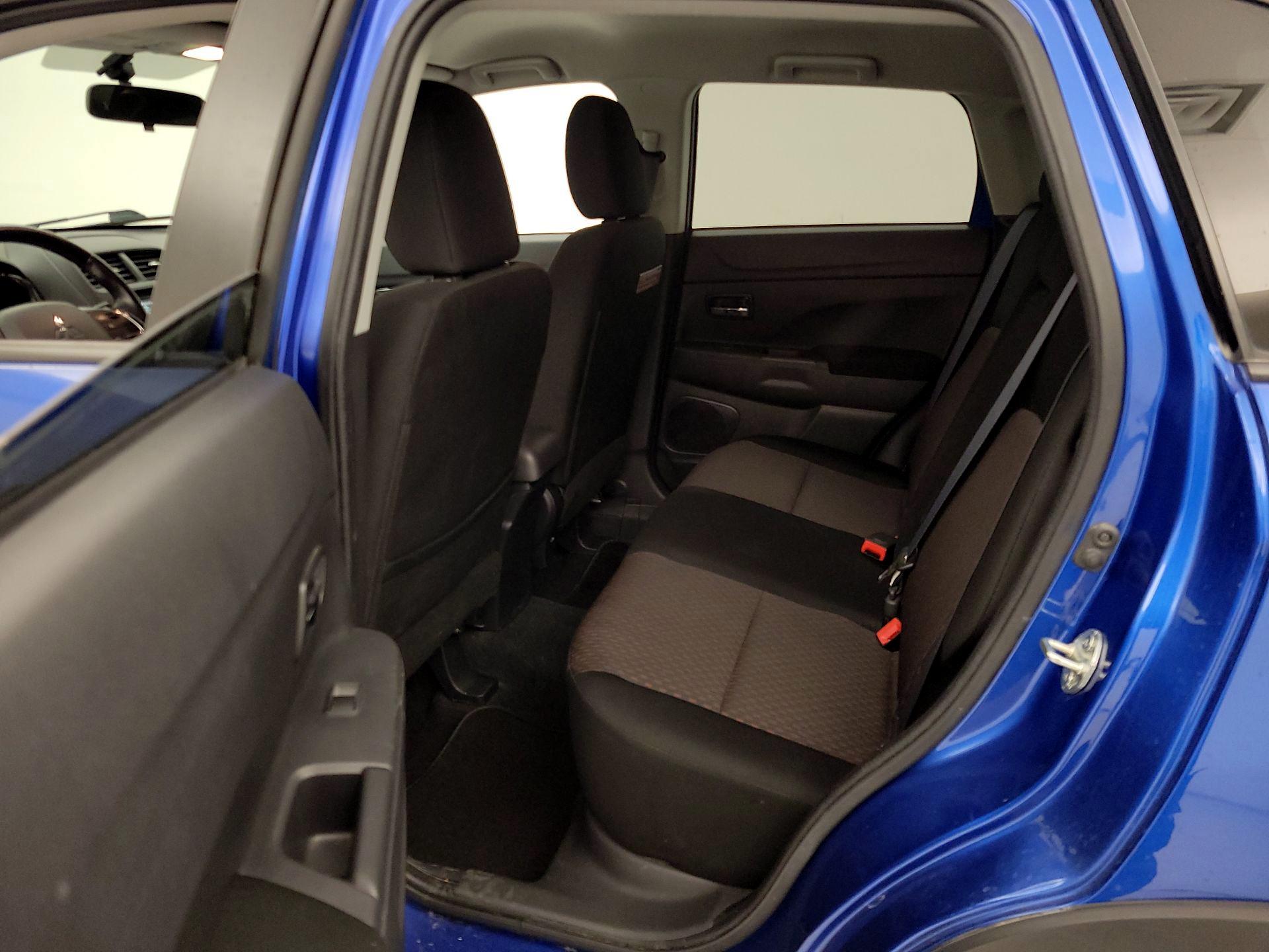 Thumbnail: 2017 Mitsubishi Outlander Sport - 18