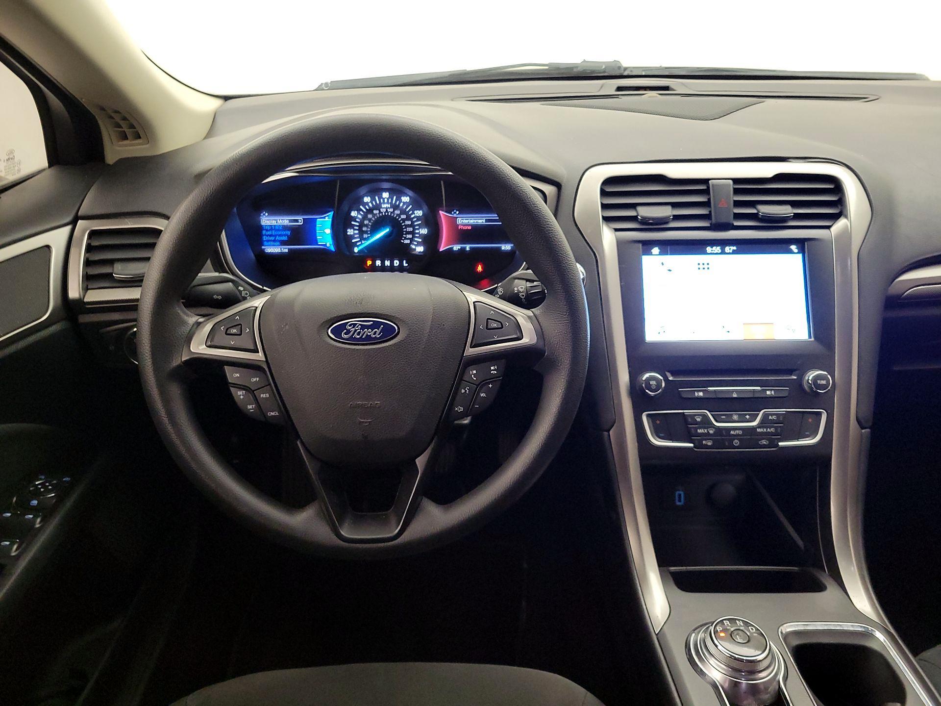 Thumbnail: 2017 Ford Fusion - 10