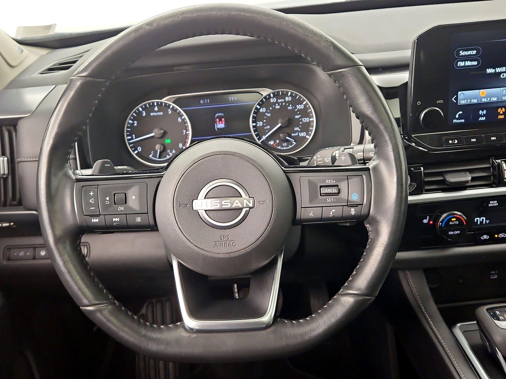 Thumbnail: 2023 Nissan Pathfinder - 10