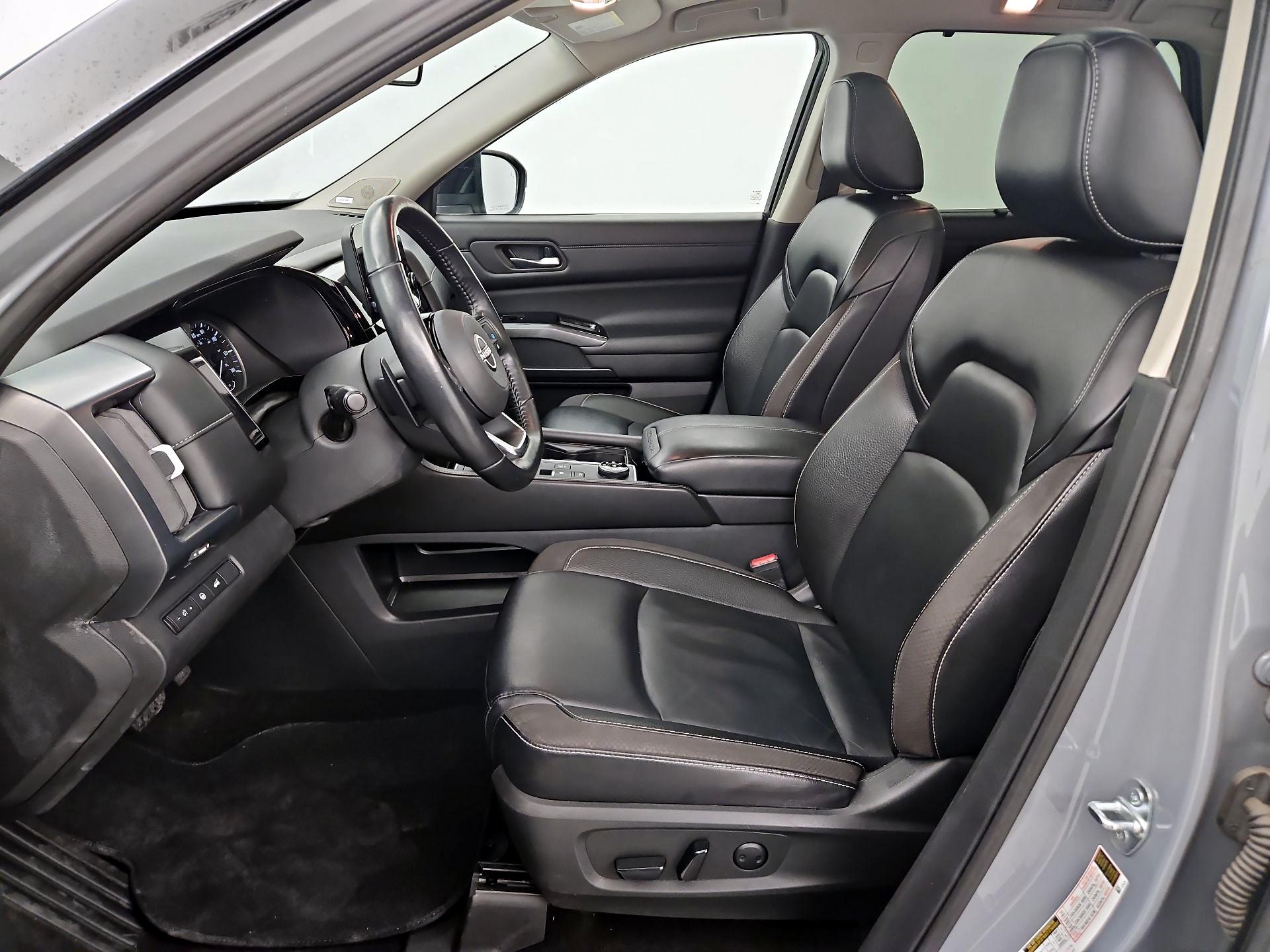 Thumbnail: 2023 Nissan Pathfinder - 11