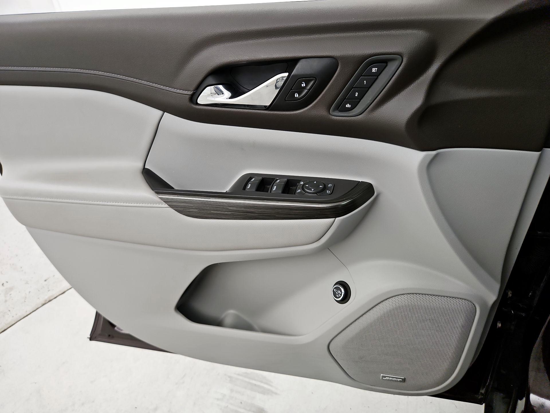 Thumbnail: 2020 GMC Acadia - 12