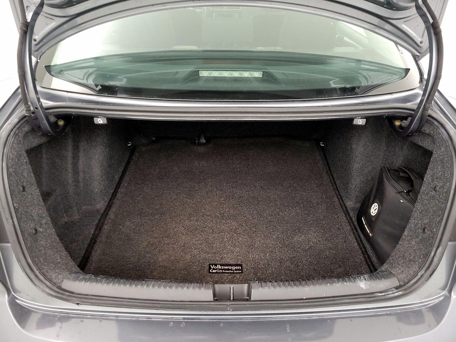 Thumbnail: 2017 Volkswagen Jetta - 20