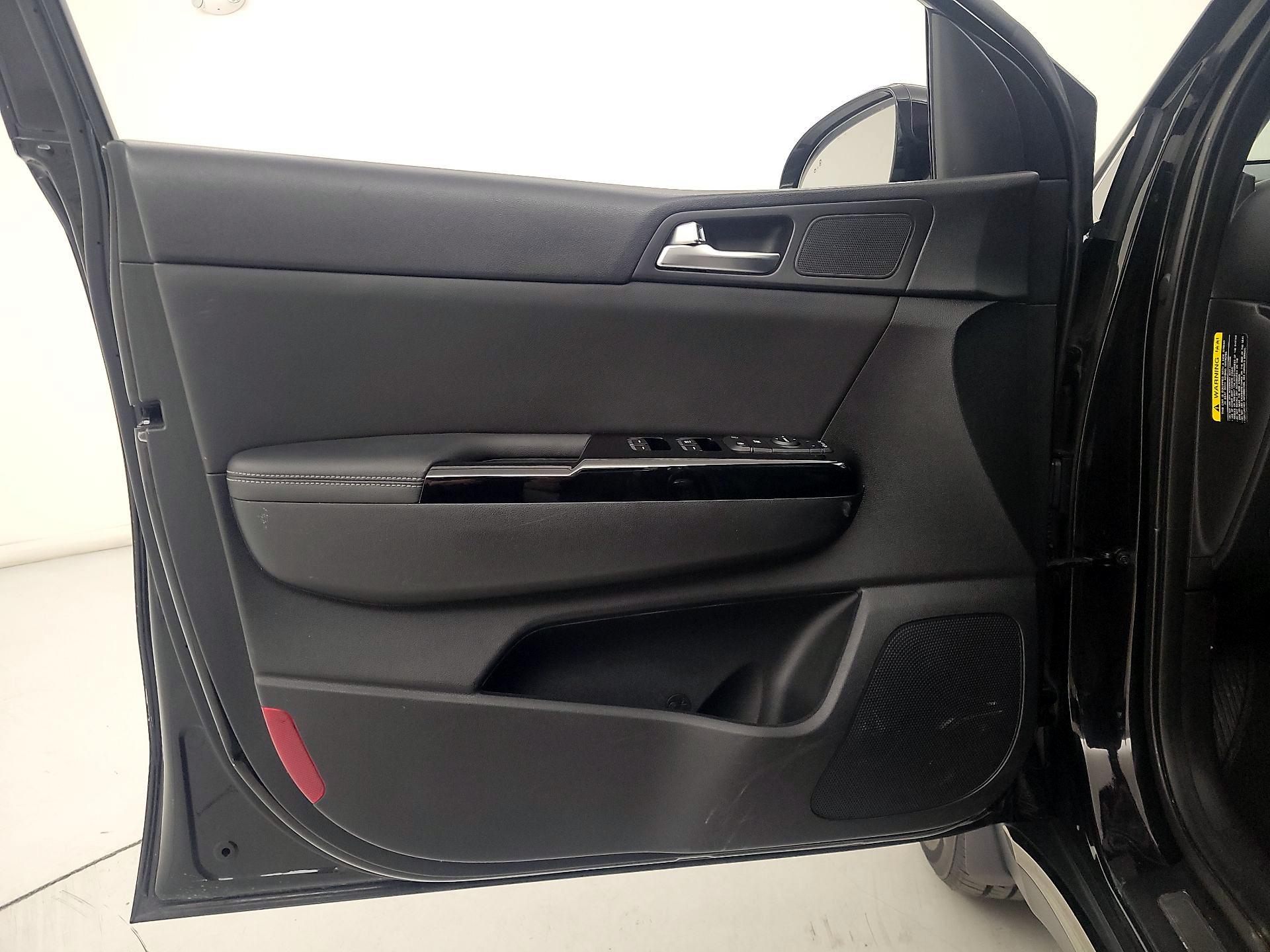 Thumbnail: 2020 Kia Sportage - 12