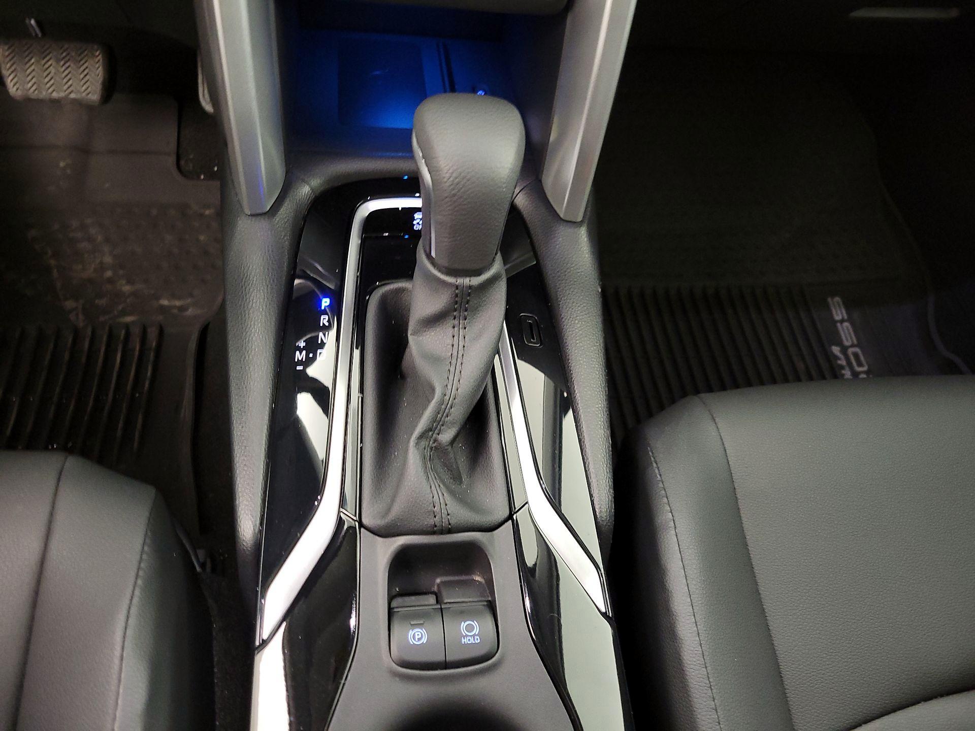 Thumbnail: 2022 Toyota Corolla Cross - 15