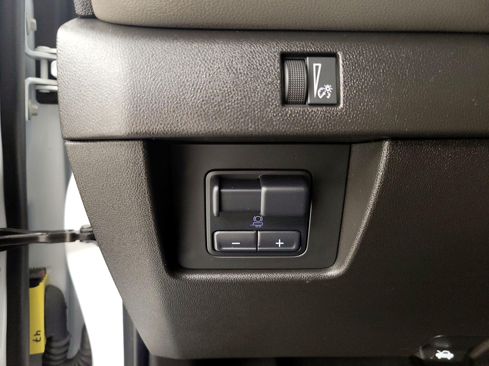 Thumbnail: 2024 Chevrolet Colorado - 13