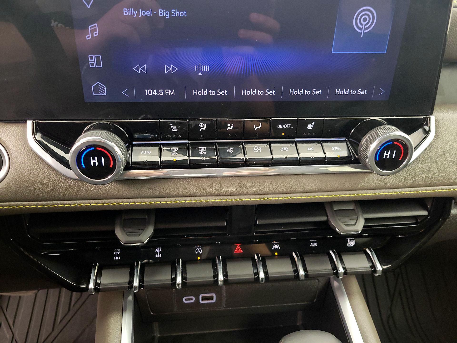 Thumbnail: 2024 Chevrolet Colorado - 16