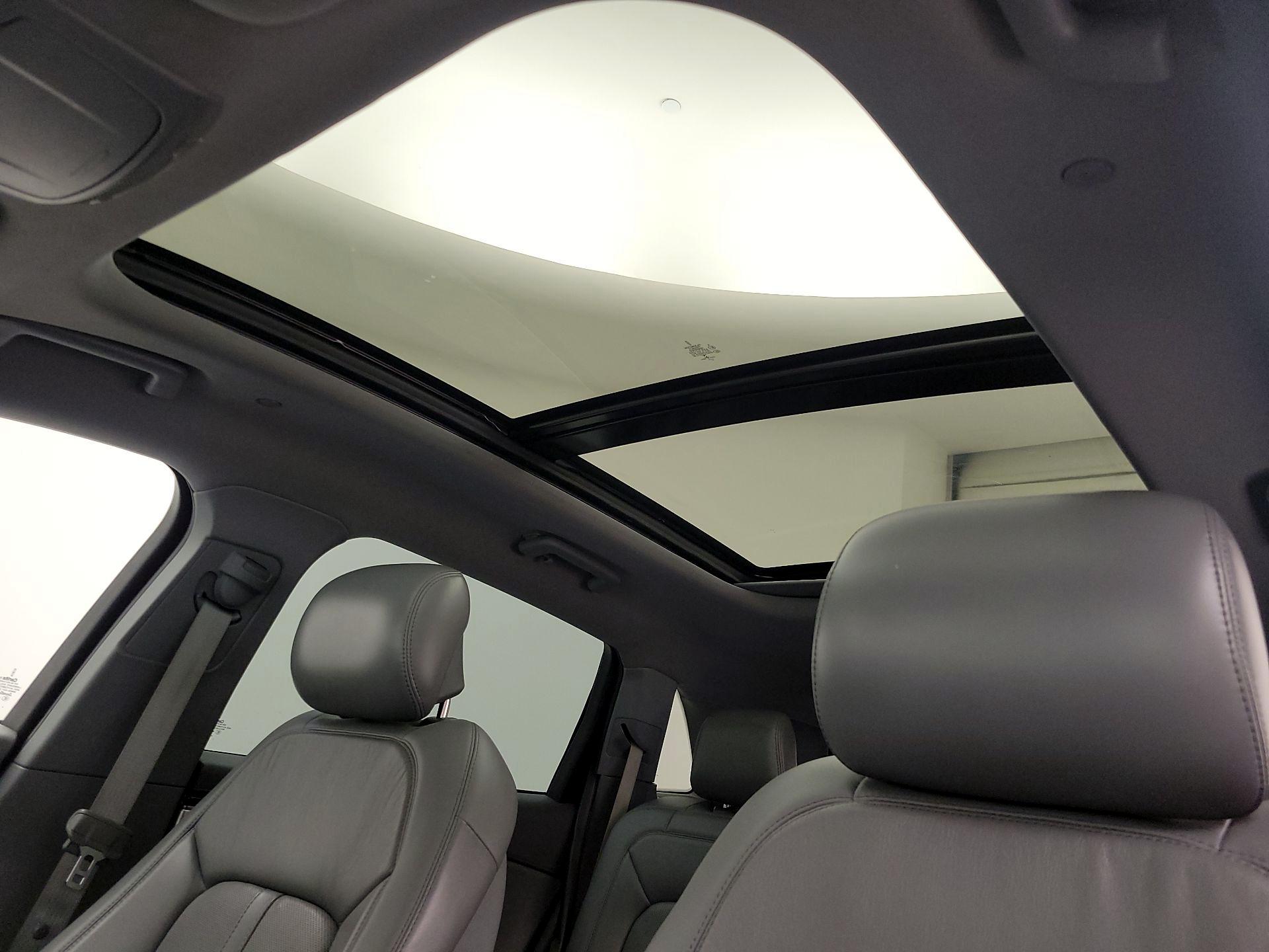 Thumbnail: 2022 Lincoln Nautilus - 20