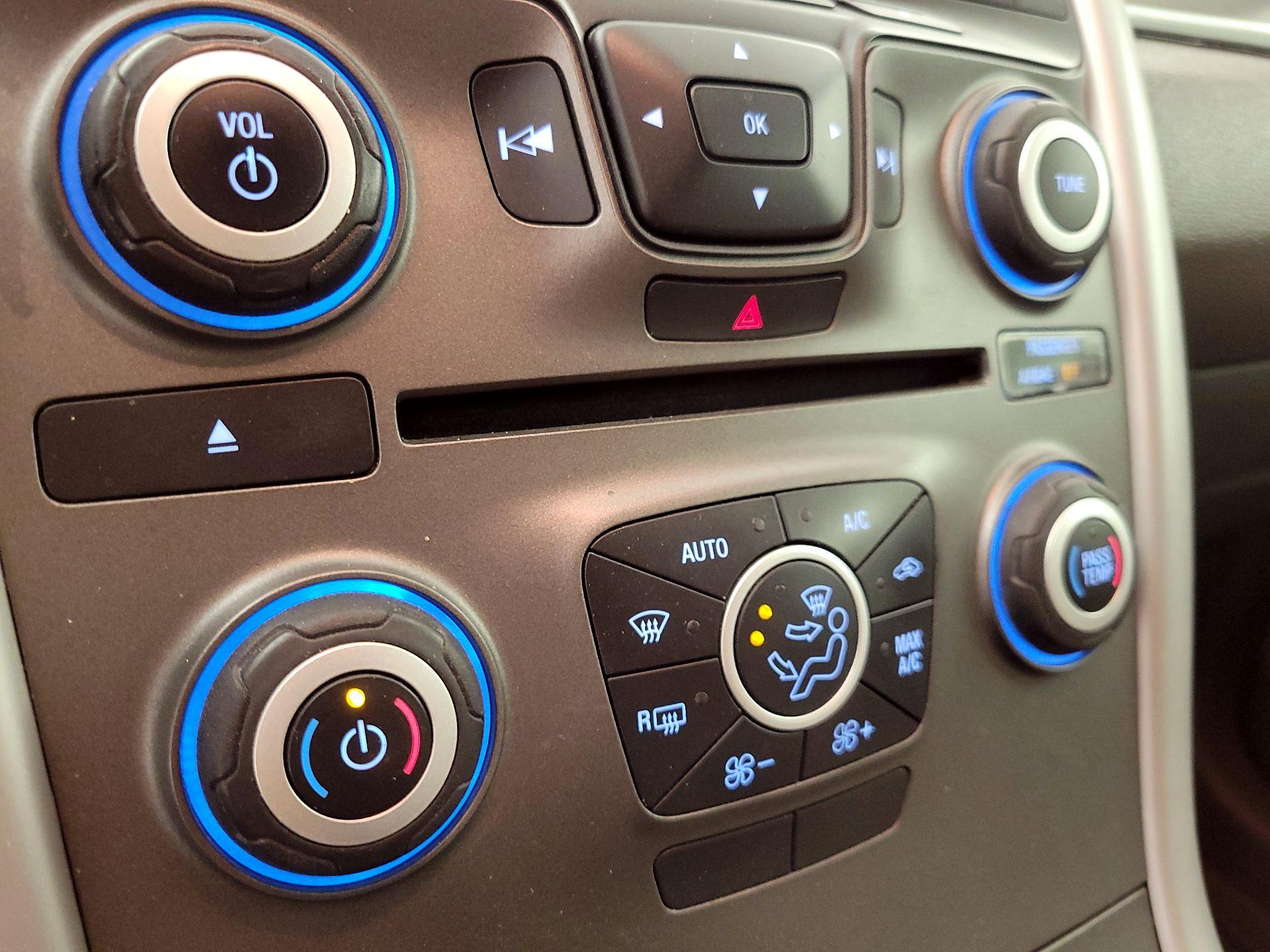 Thumbnail: 2014 Ford Edge - 15