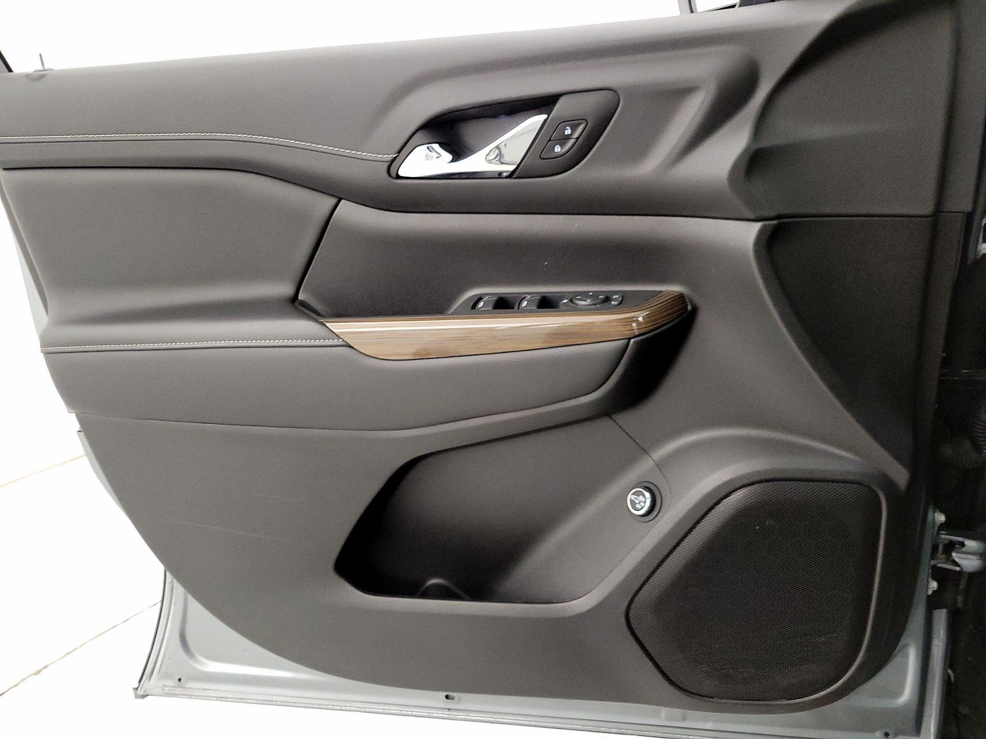 Thumbnail: 2023 GMC Acadia - 12