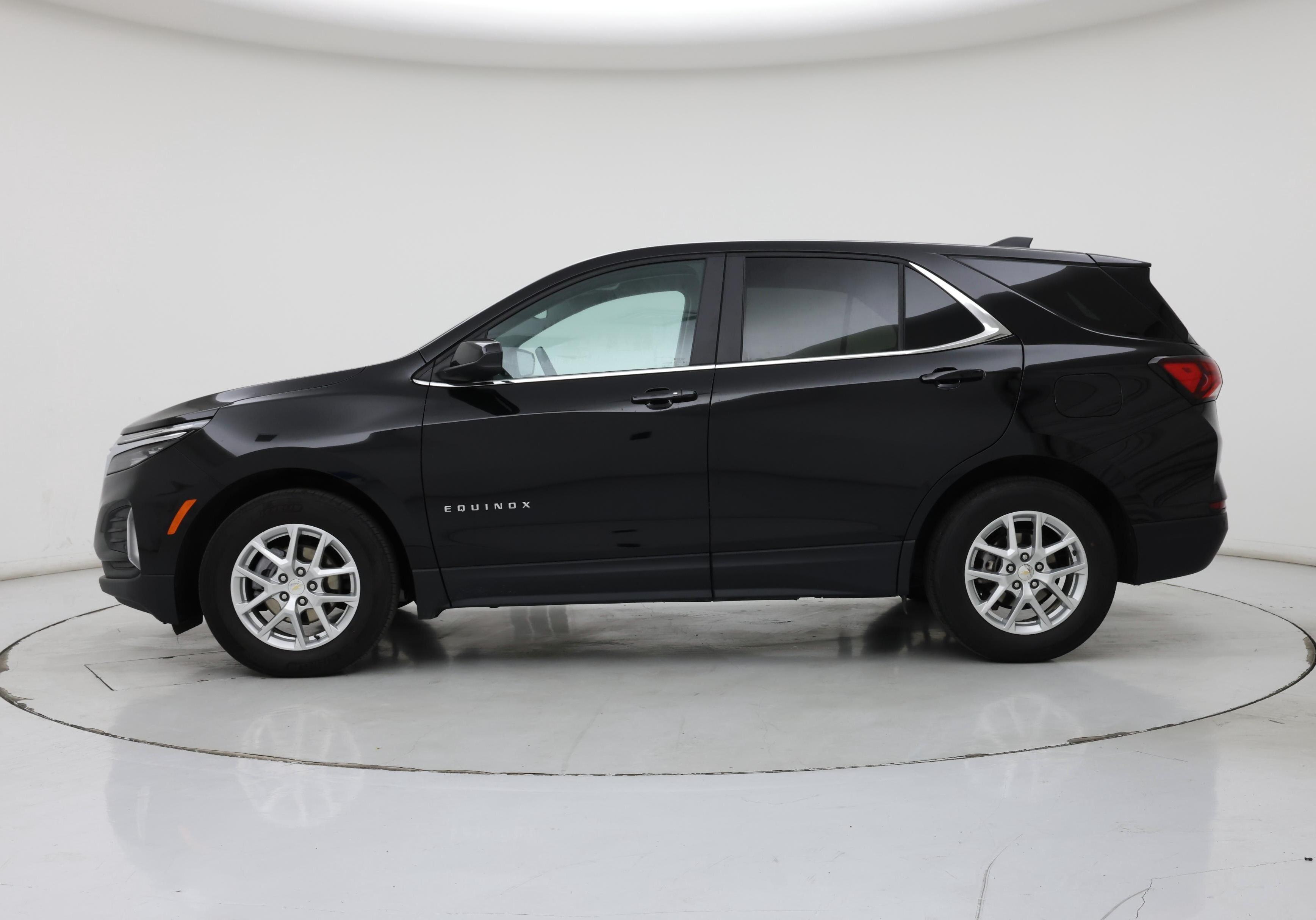 Thumbnail: 2024 Chevrolet Equinox - 3