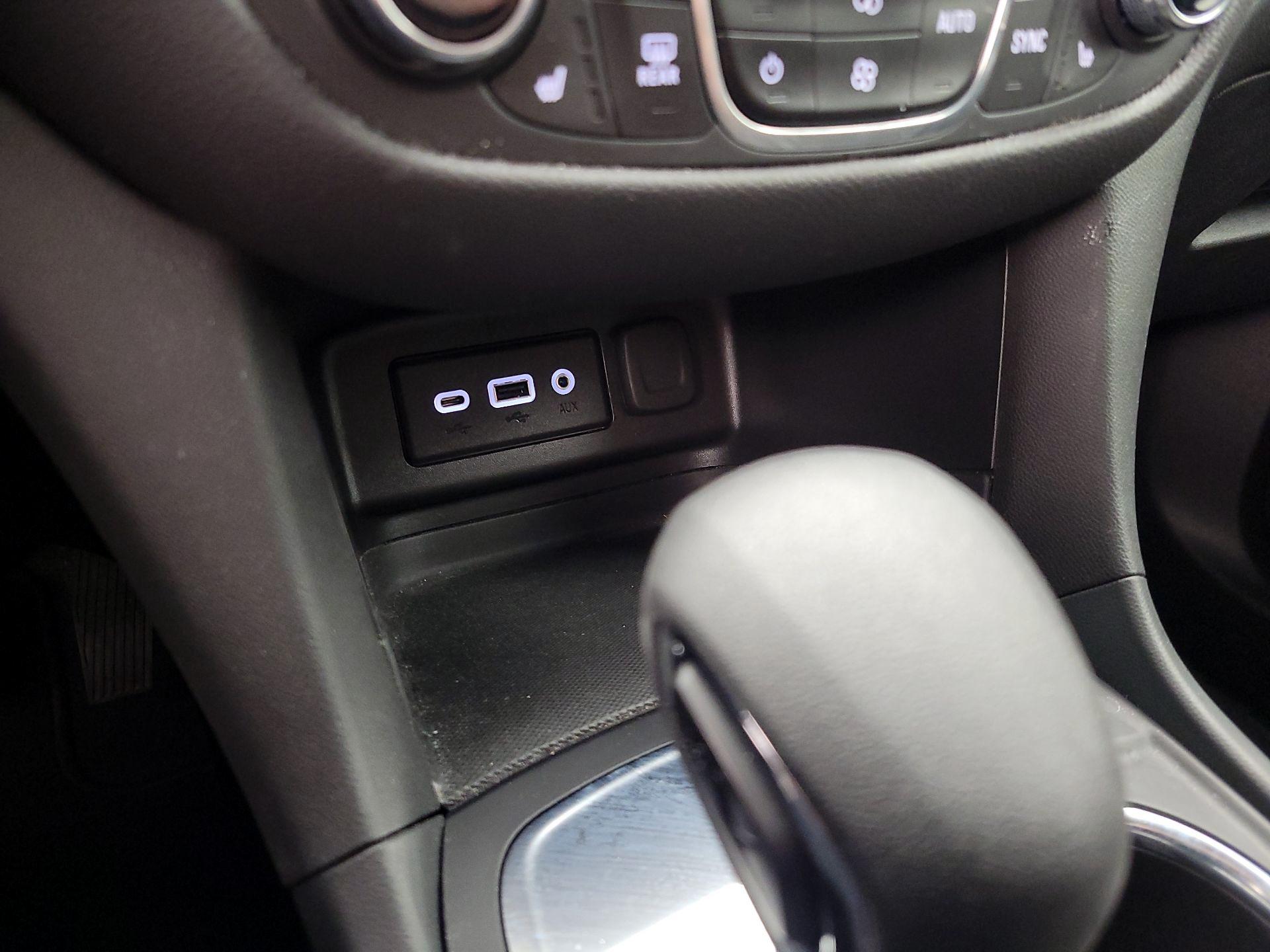 Thumbnail: 2024 Chevrolet Equinox - 18