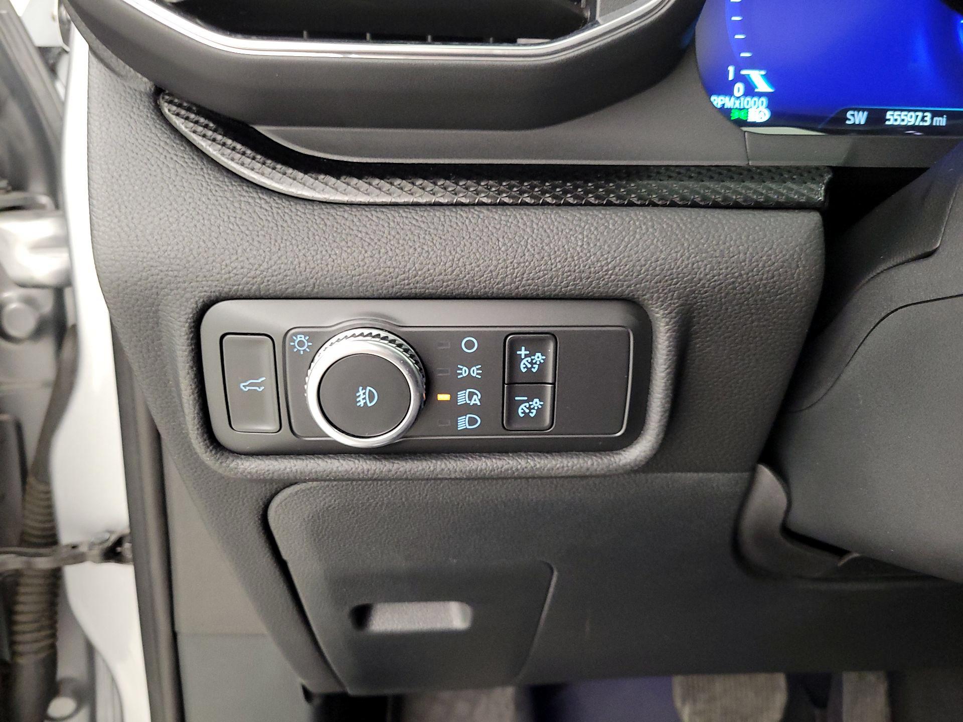 Thumbnail: 2020 Ford Explorer - 13