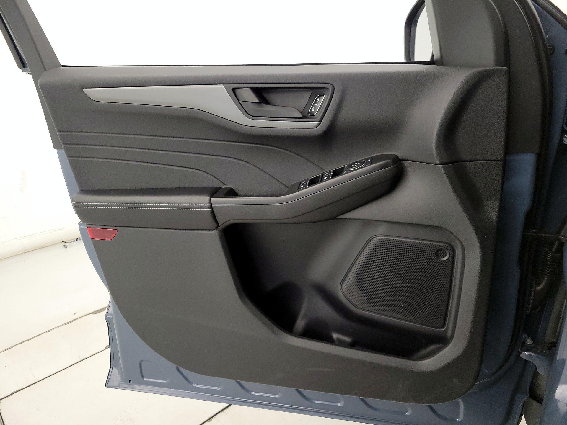 Thumbnail: 2025 Ford Escape - 12