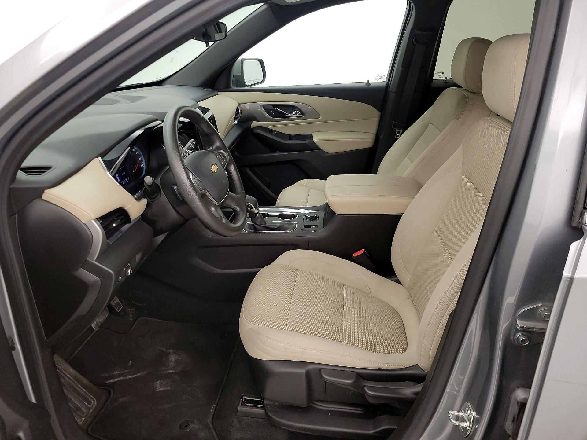 Thumbnail: 2023 Chevrolet Traverse - 11