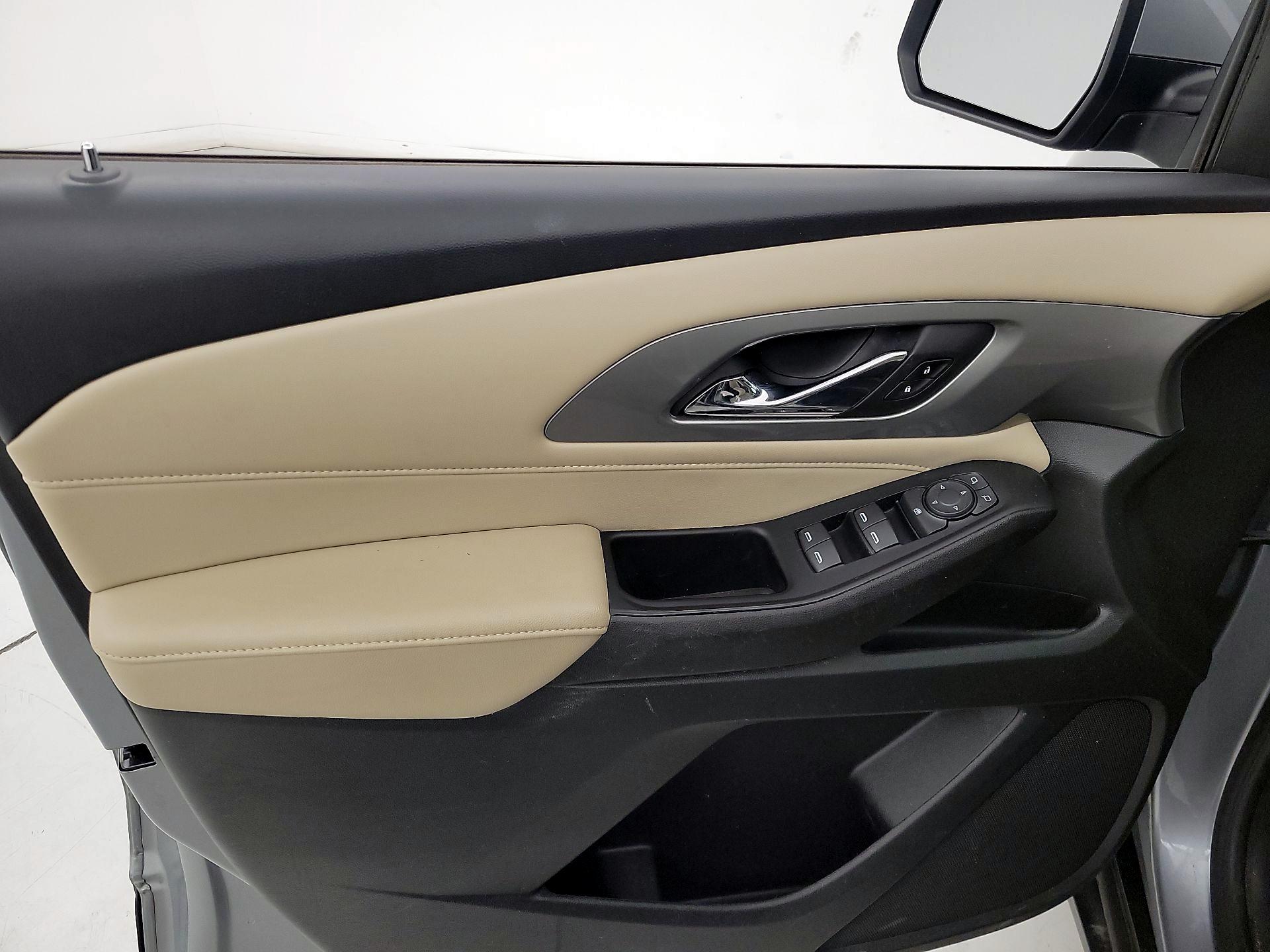 Thumbnail: 2023 Chevrolet Traverse - 12