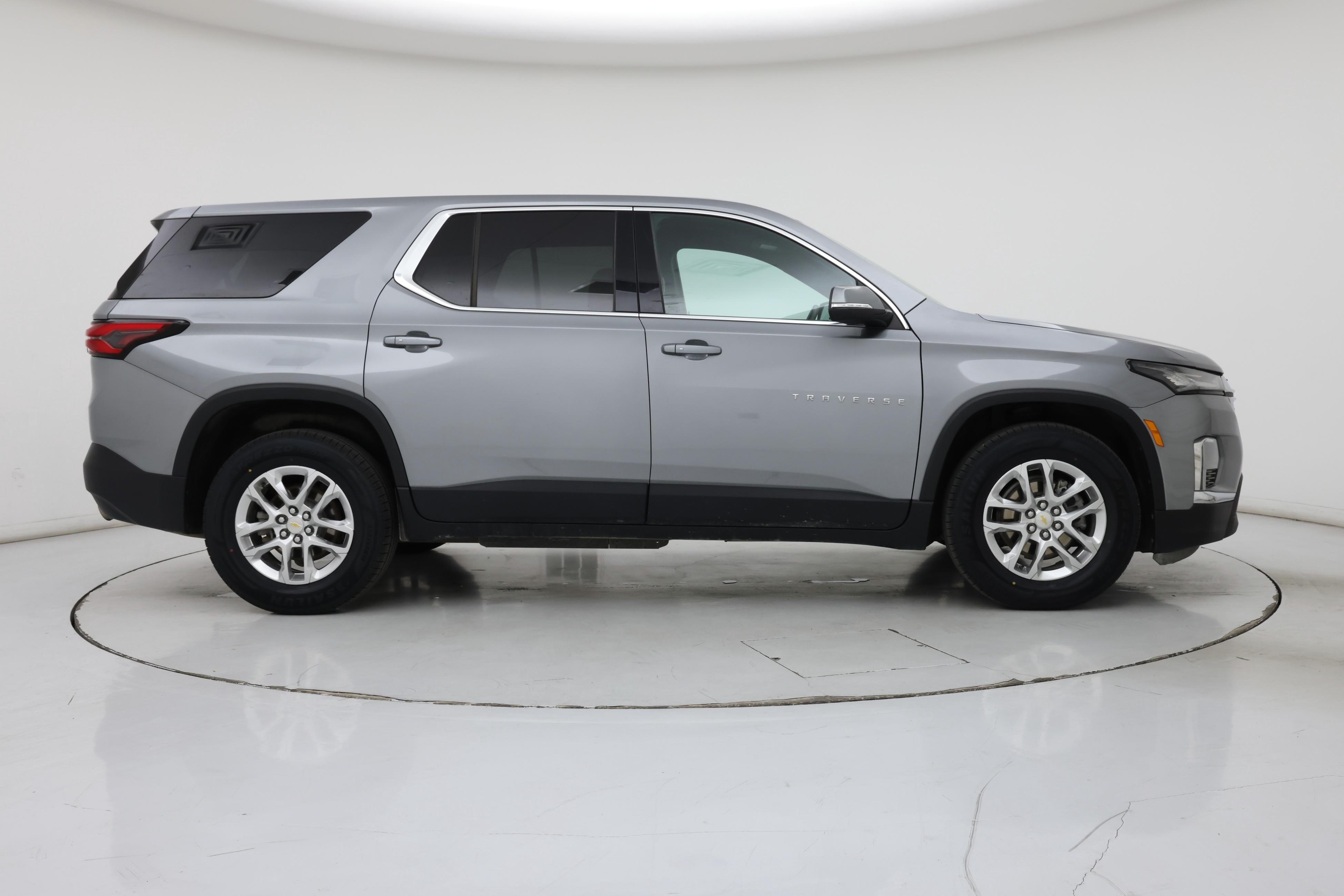 Thumbnail: 2023 Chevrolet Traverse - 7