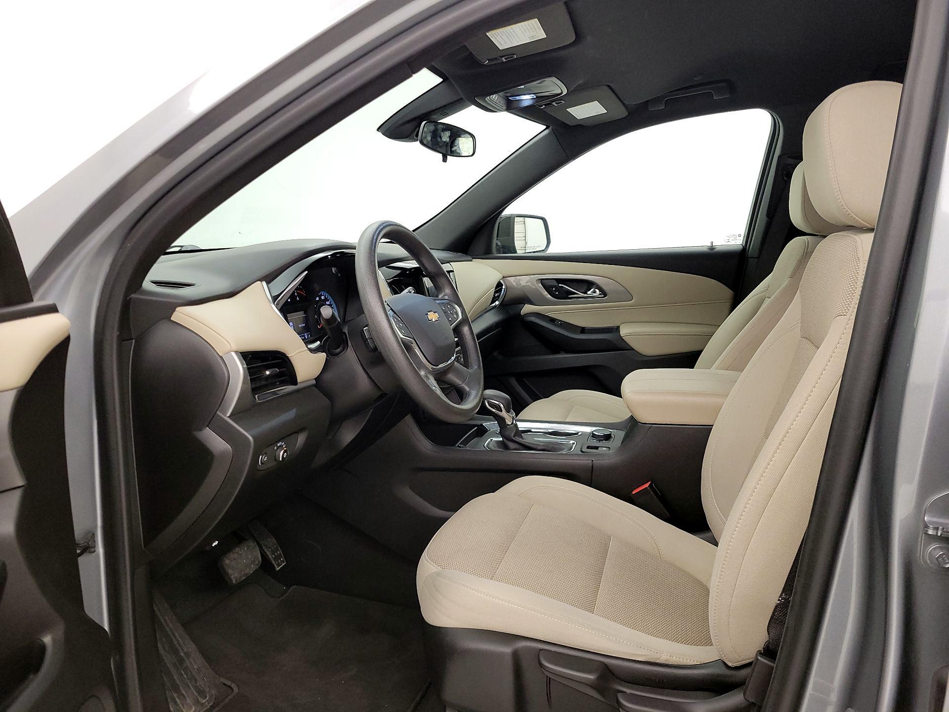 Thumbnail: 2023 Chevrolet Traverse - 11