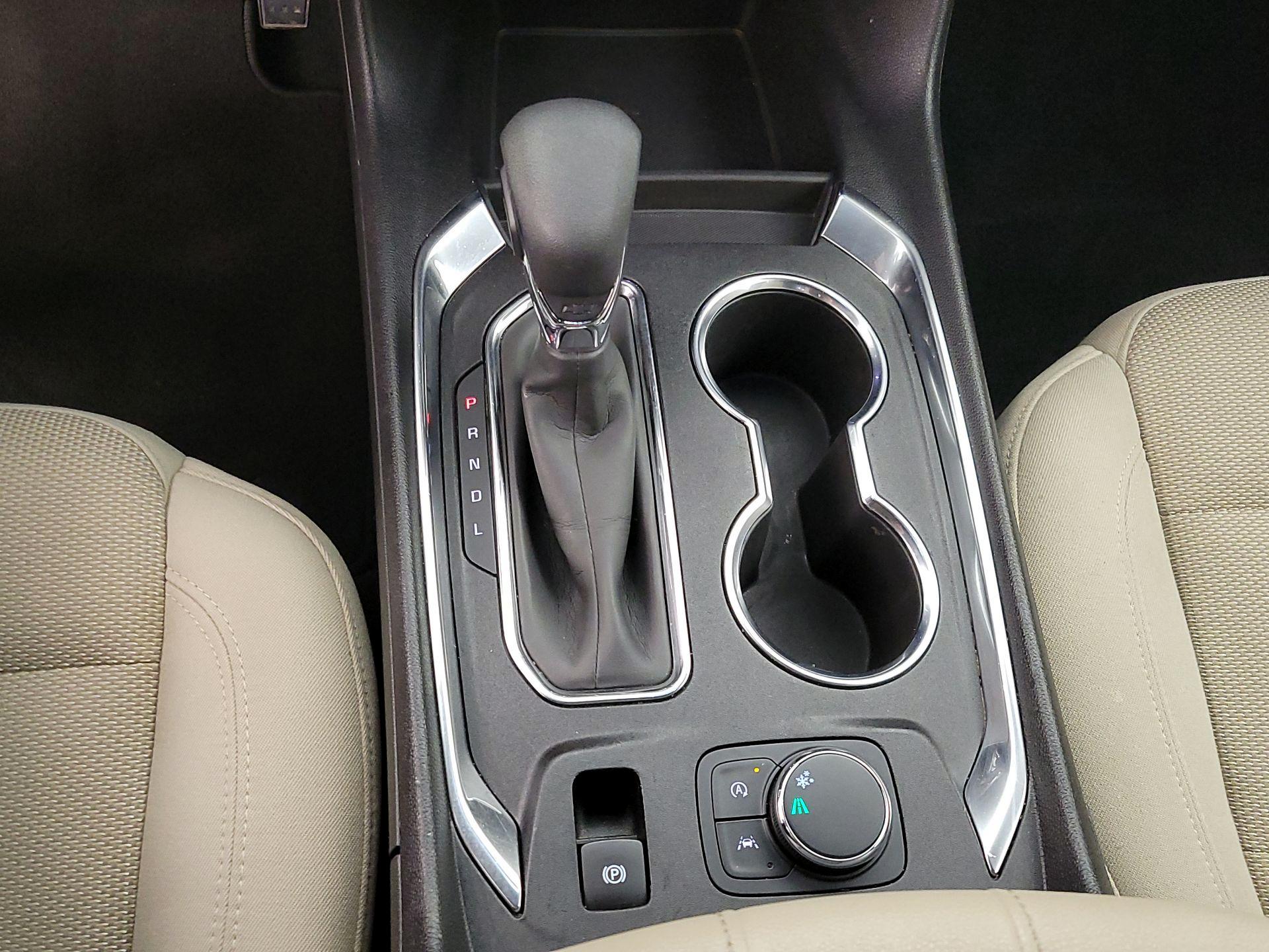 Thumbnail: 2023 Chevrolet Traverse - 17