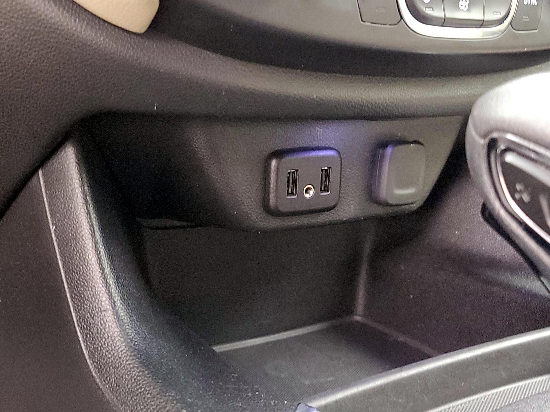 Thumbnail: 2023 Chevrolet Traverse - 18