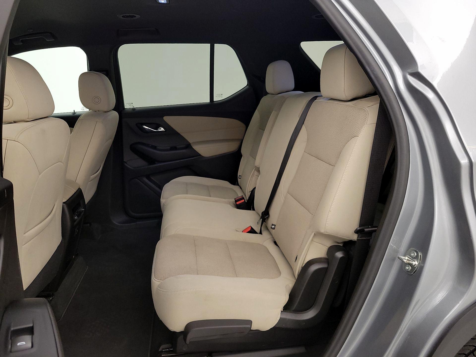 Thumbnail: 2023 Chevrolet Traverse - 19