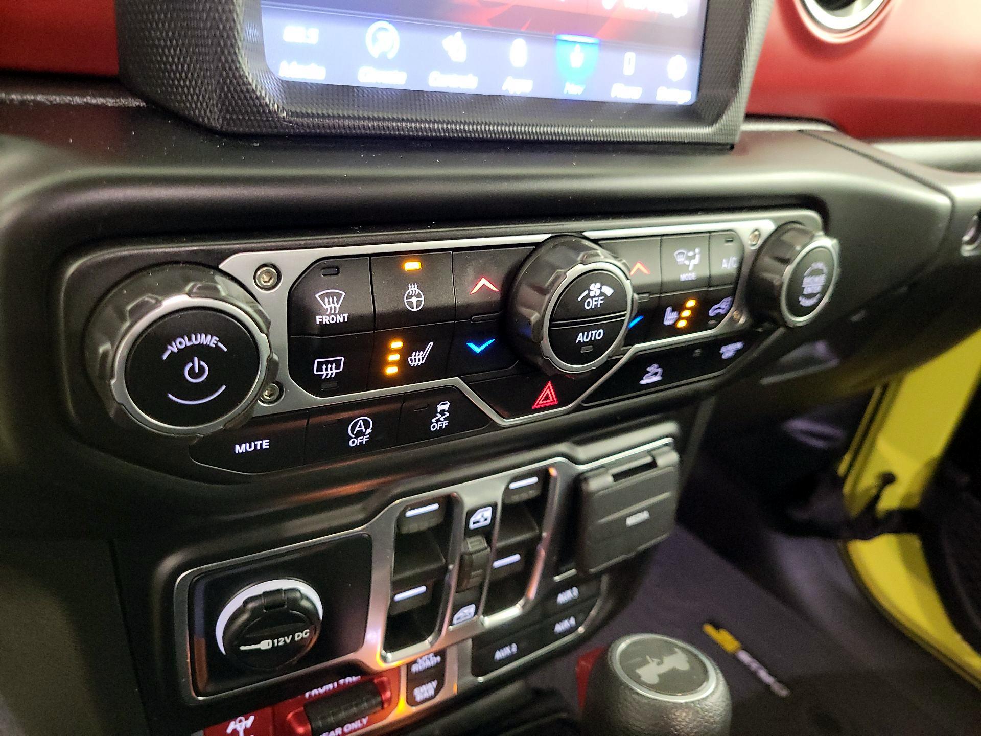 Thumbnail: 2023 Jeep Wrangler - 17