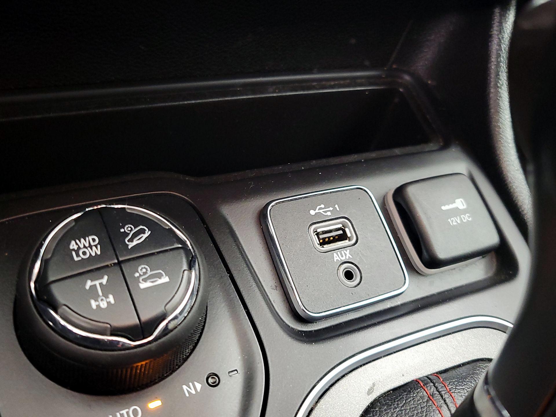 Thumbnail: 2022 Jeep Cherokee - 18