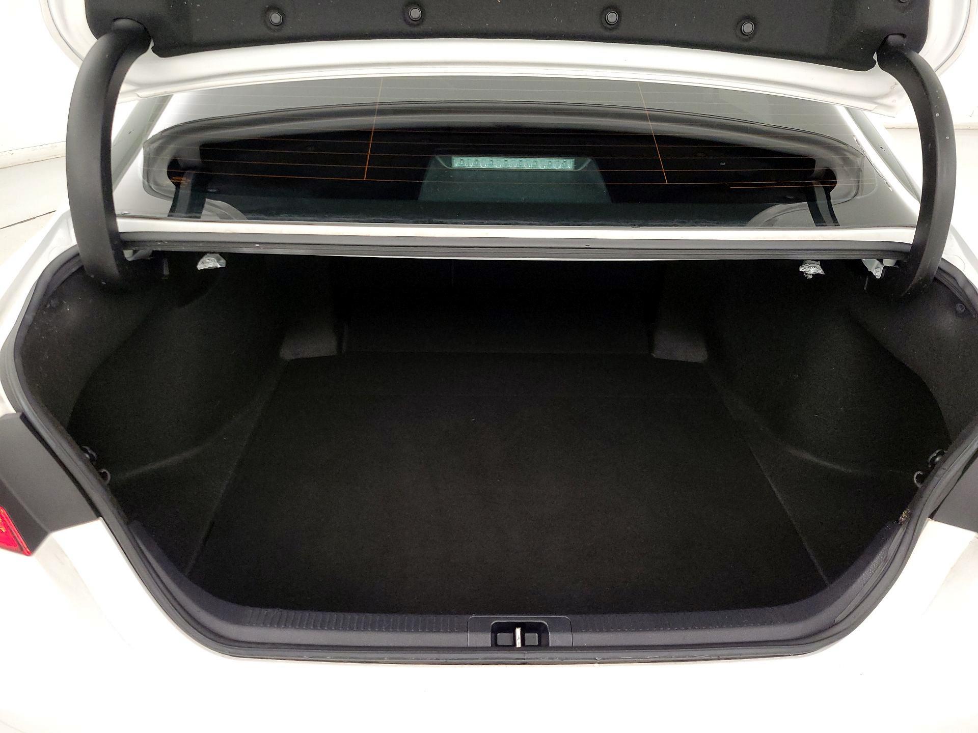 Thumbnail: 2021 Toyota Camry - 20