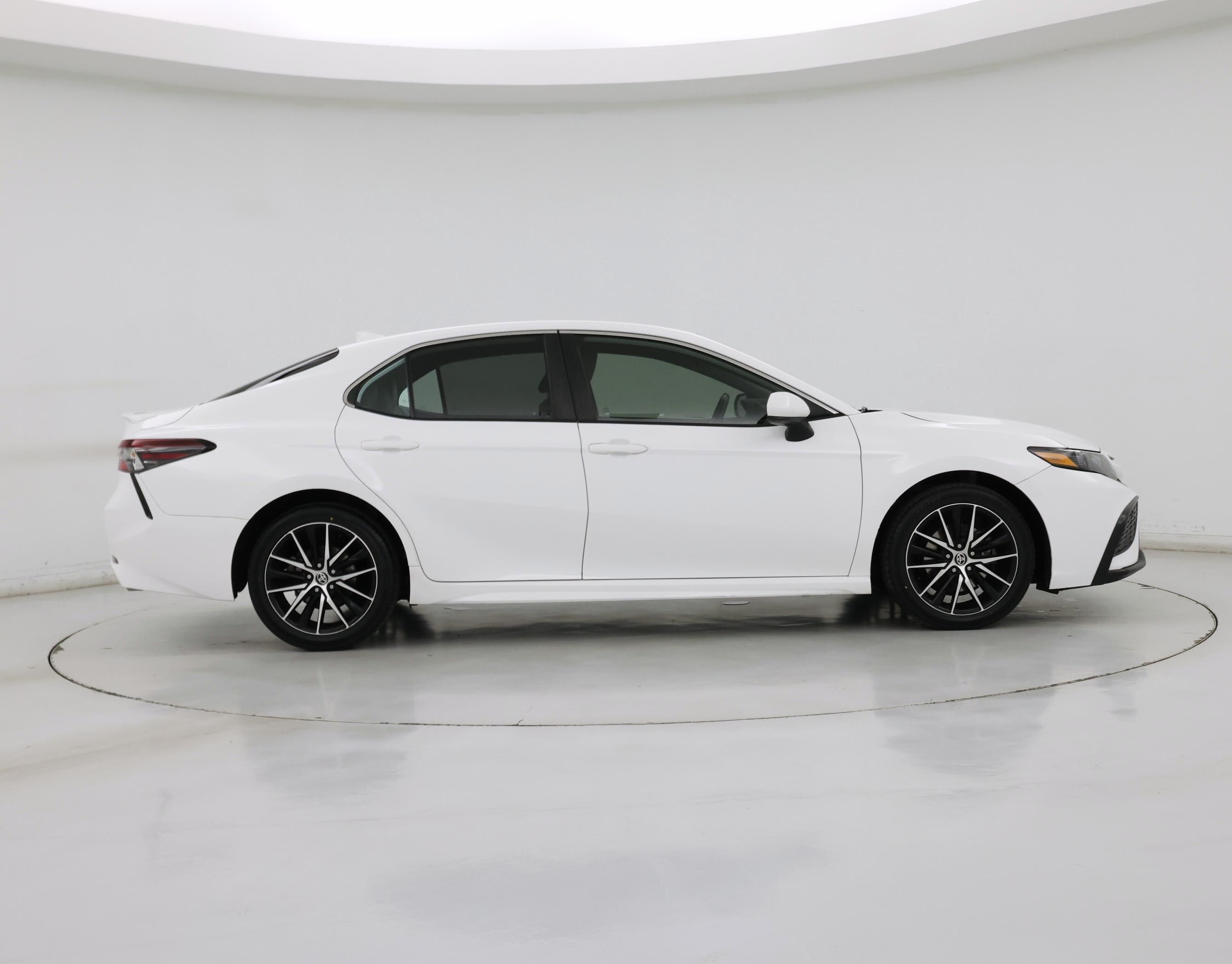 Thumbnail: 2021 Toyota Camry - 7