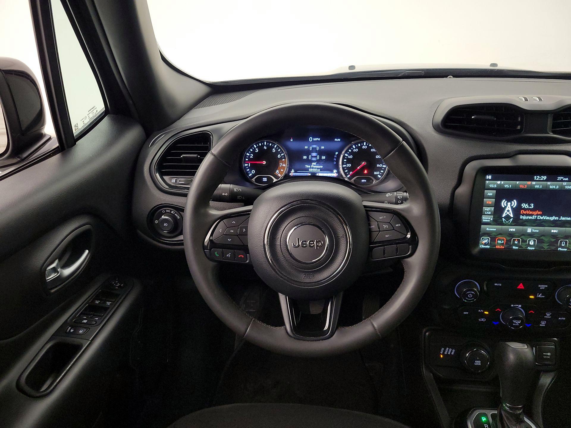 Thumbnail: 2022 Jeep Renegade - 10