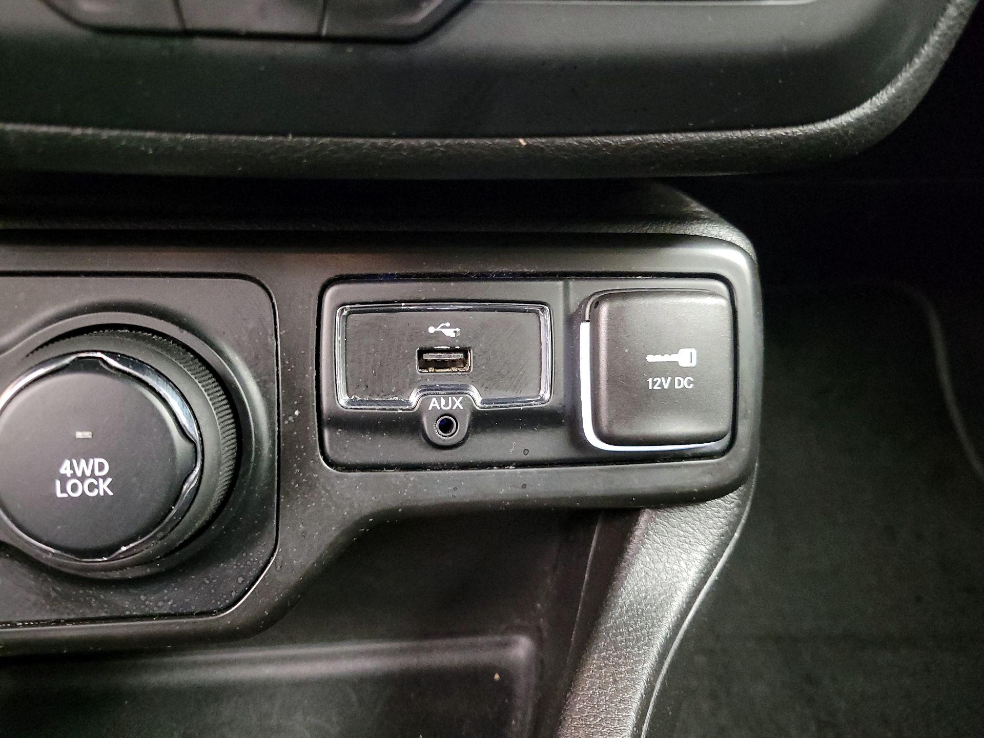 Thumbnail: 2022 Jeep Renegade - 19